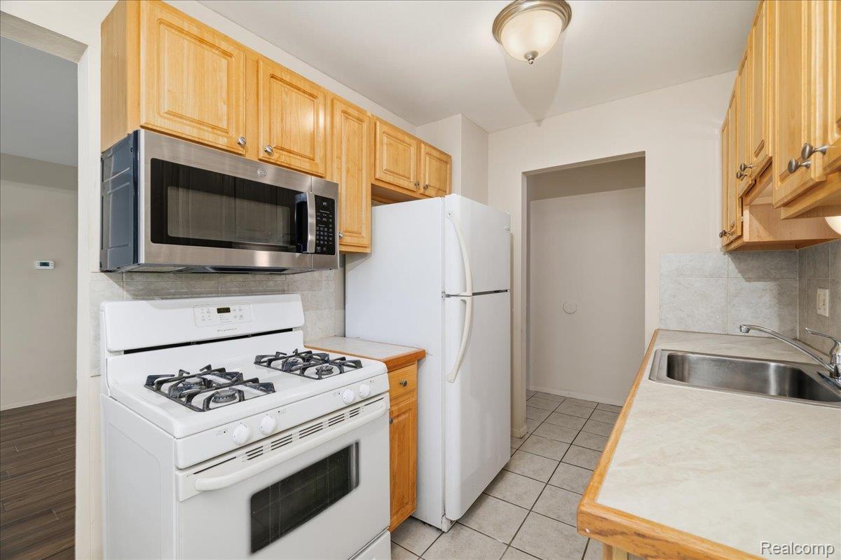 45250 Keding St # 203 Property Photo 7