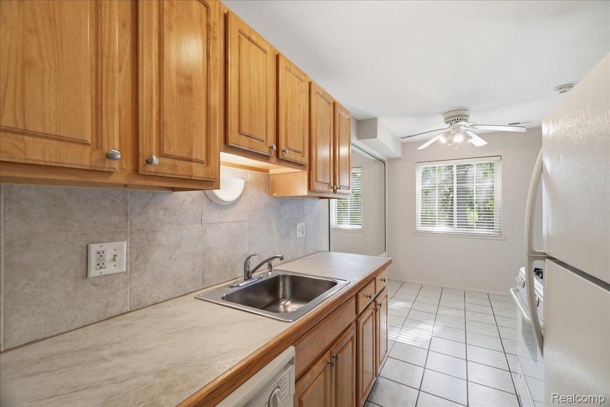 45250 Keding St # 203 Property Photo 8