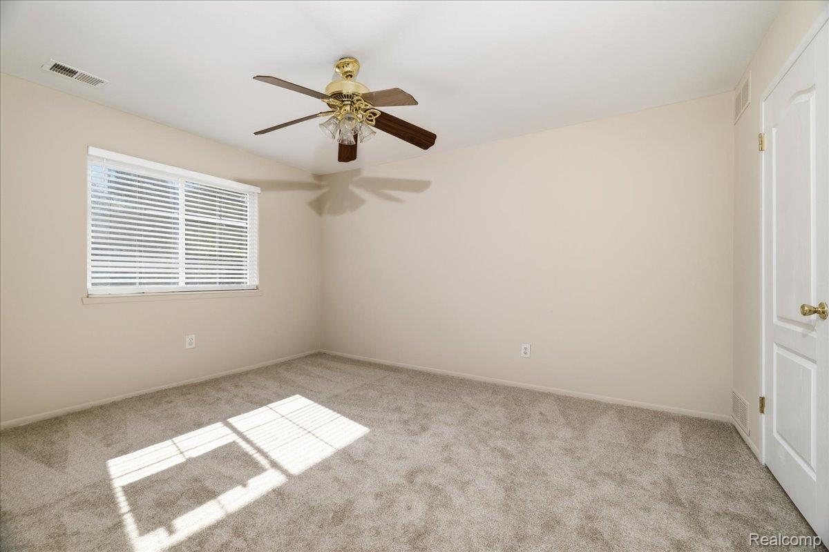 45250 Keding St # 203 Property Photo 10
