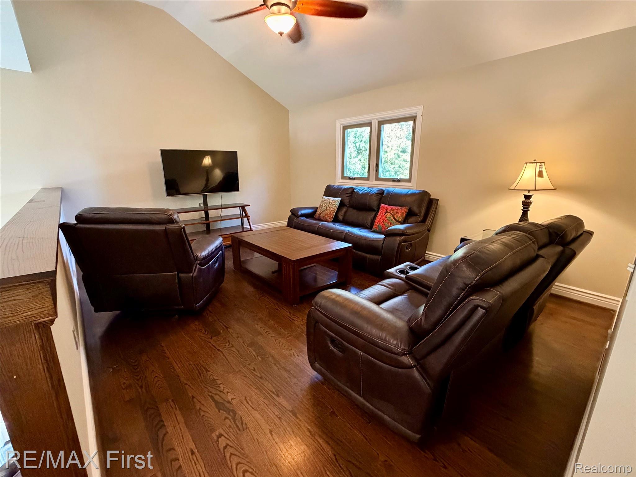 23577 Donaldson Street Property Photo 15