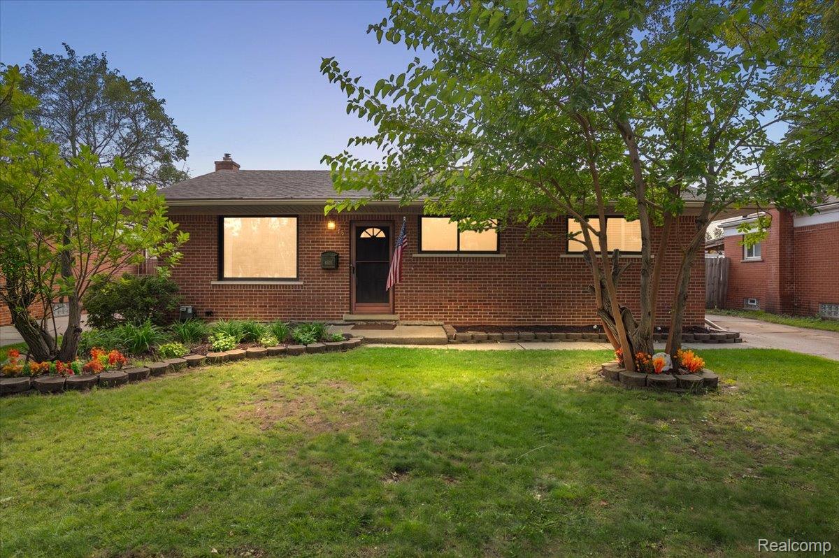 4520 Buckingham Drive Property Photo 1