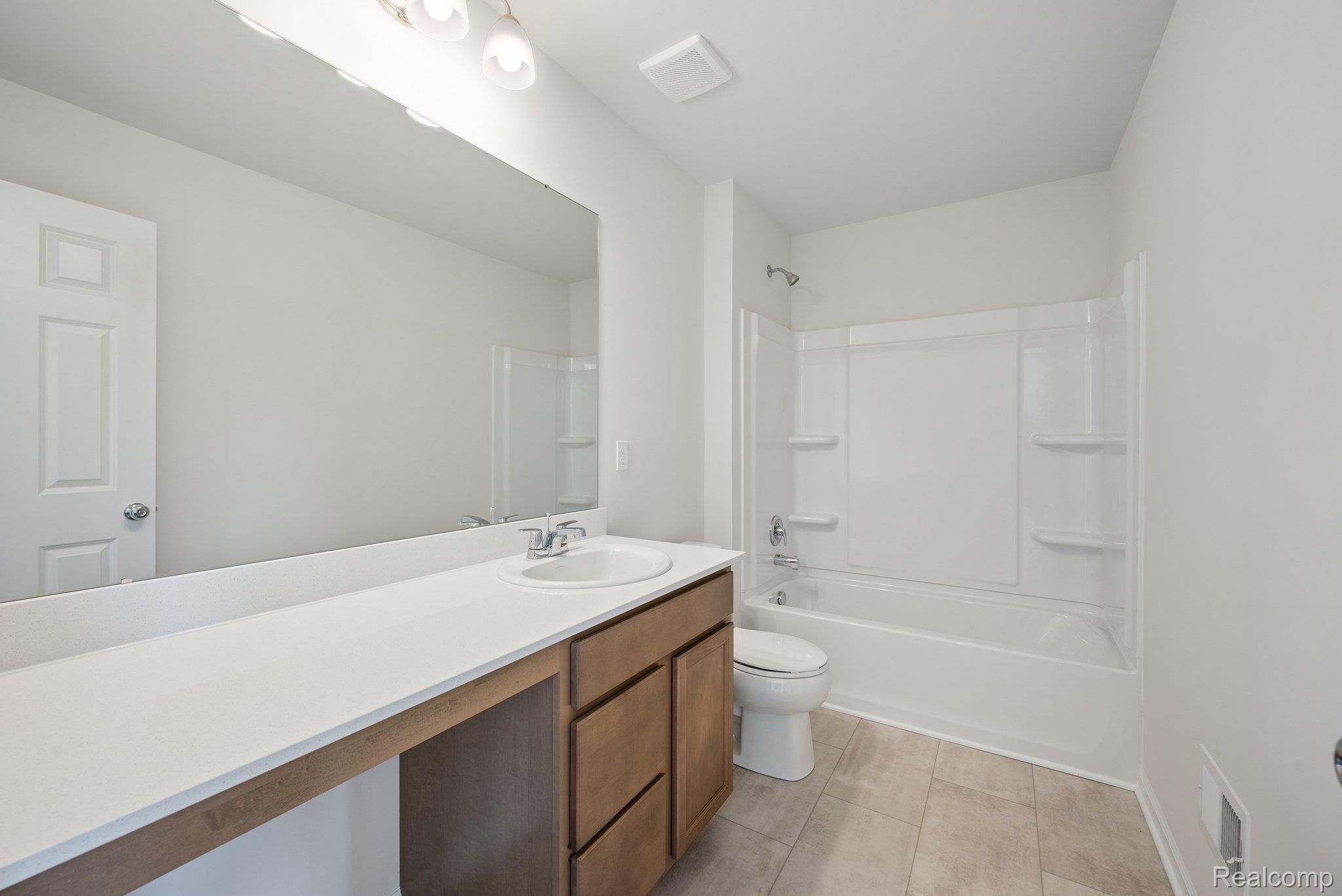 381 Edge Brook Drive Property Photo 19