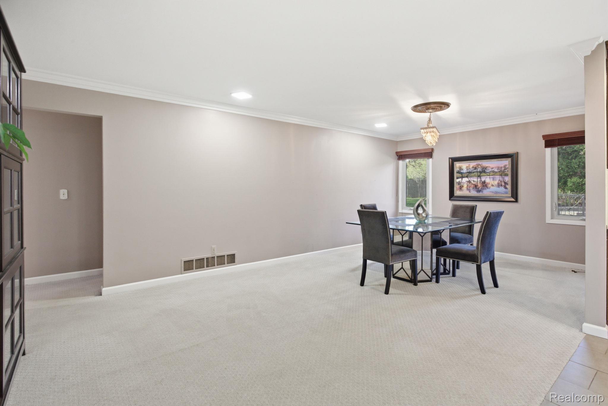 2411 Wixom Trail Property Photo 9
