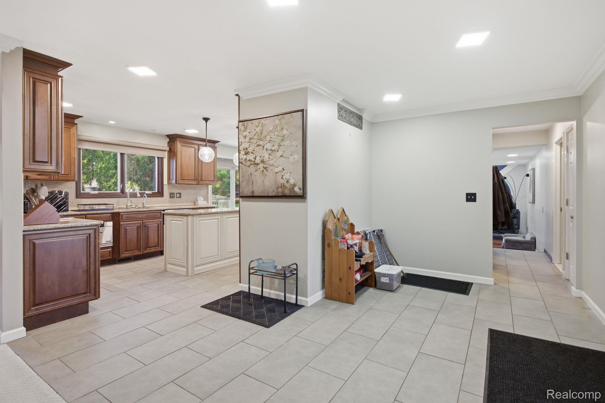 2411 Wixom Trail Property Photo 14