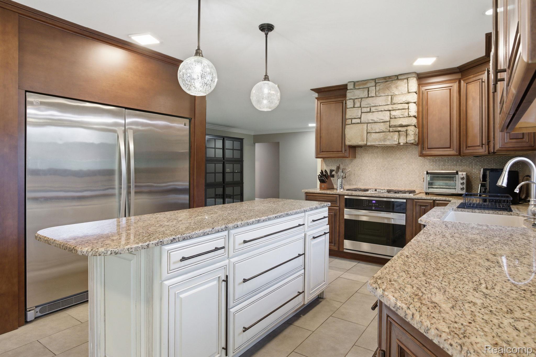 2411 Wixom Trail Property Photo 17