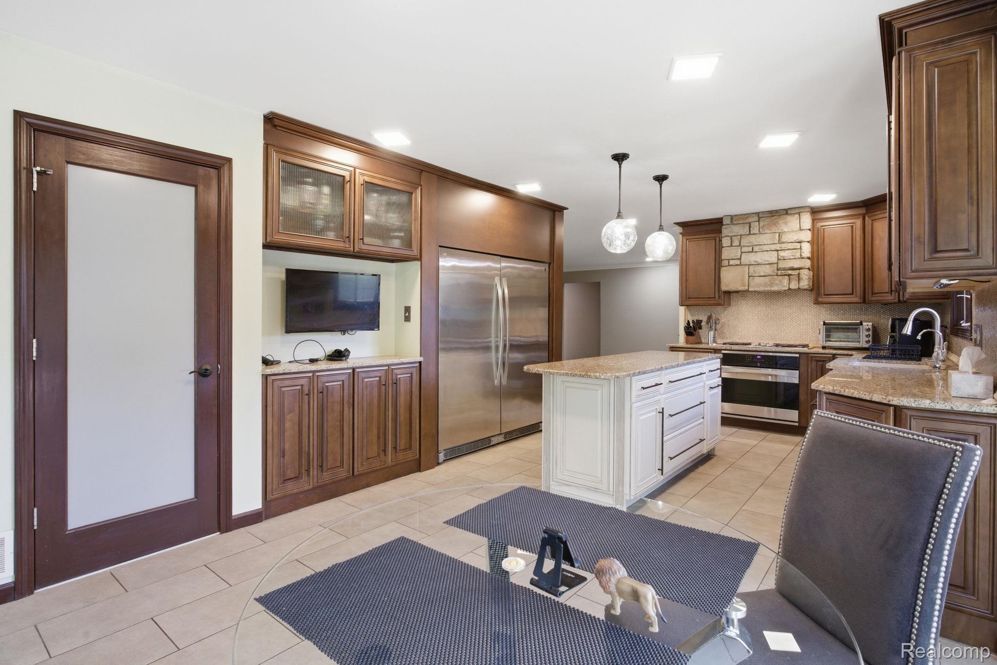 2411 Wixom Trail Property Photo 19