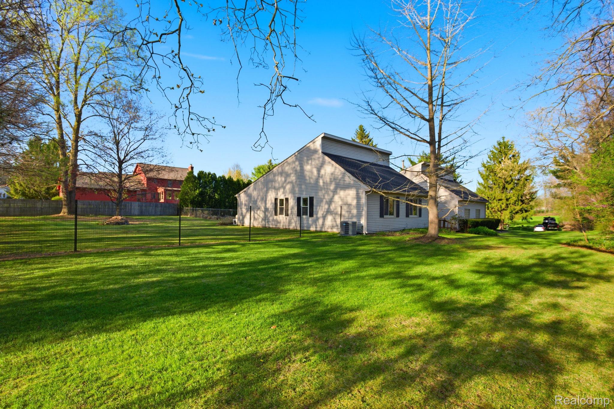 2411 Wixom Trail Property Photo 46