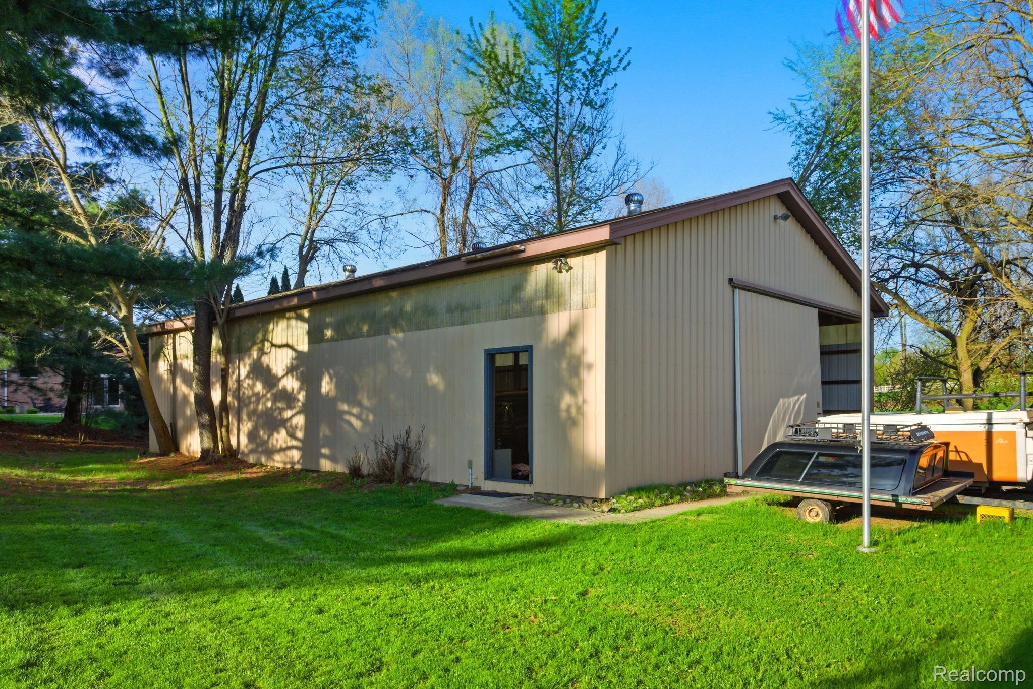 2411 Wixom Trail Property Photo 53