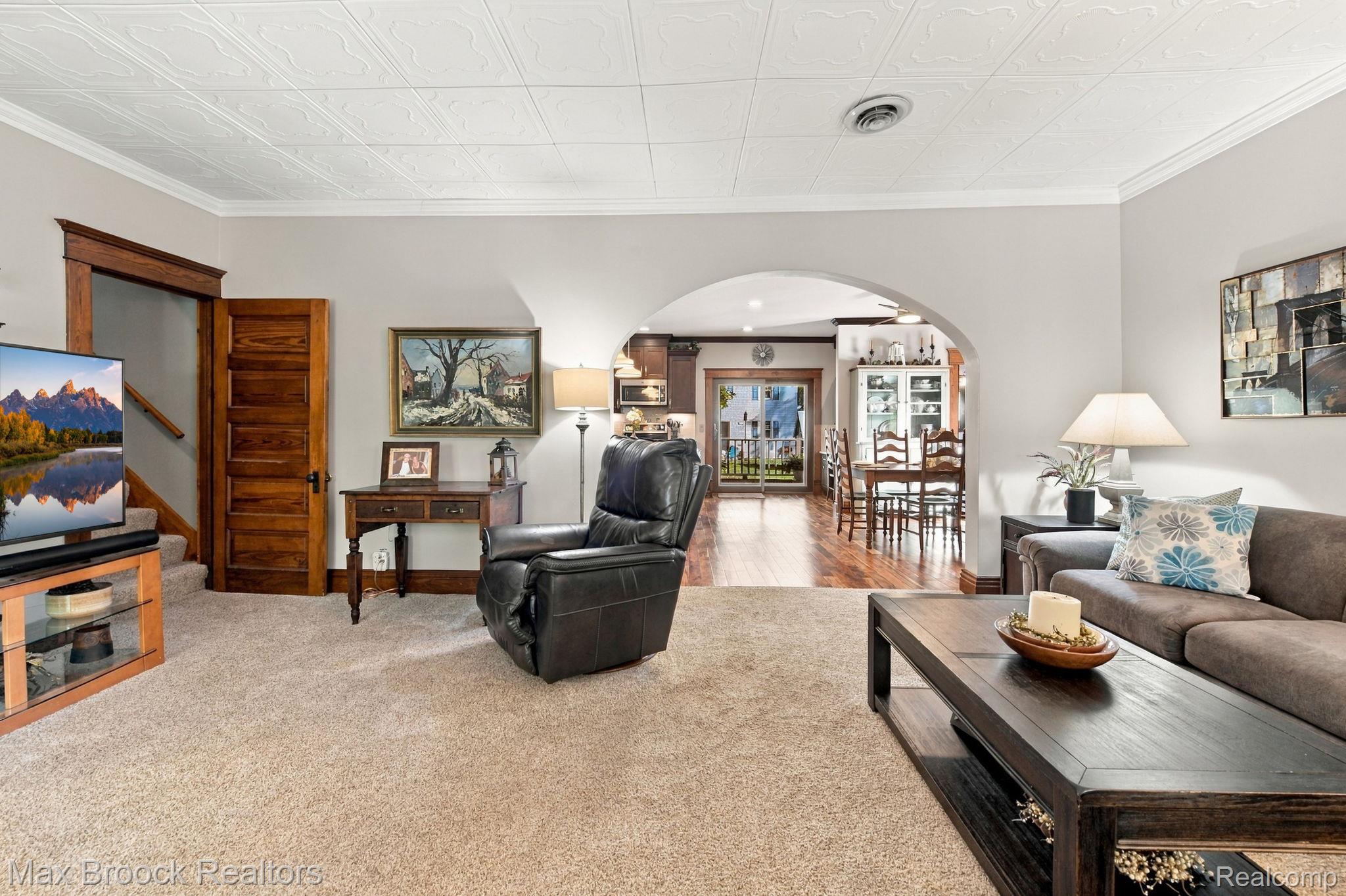 206 River Street Property Photo 15