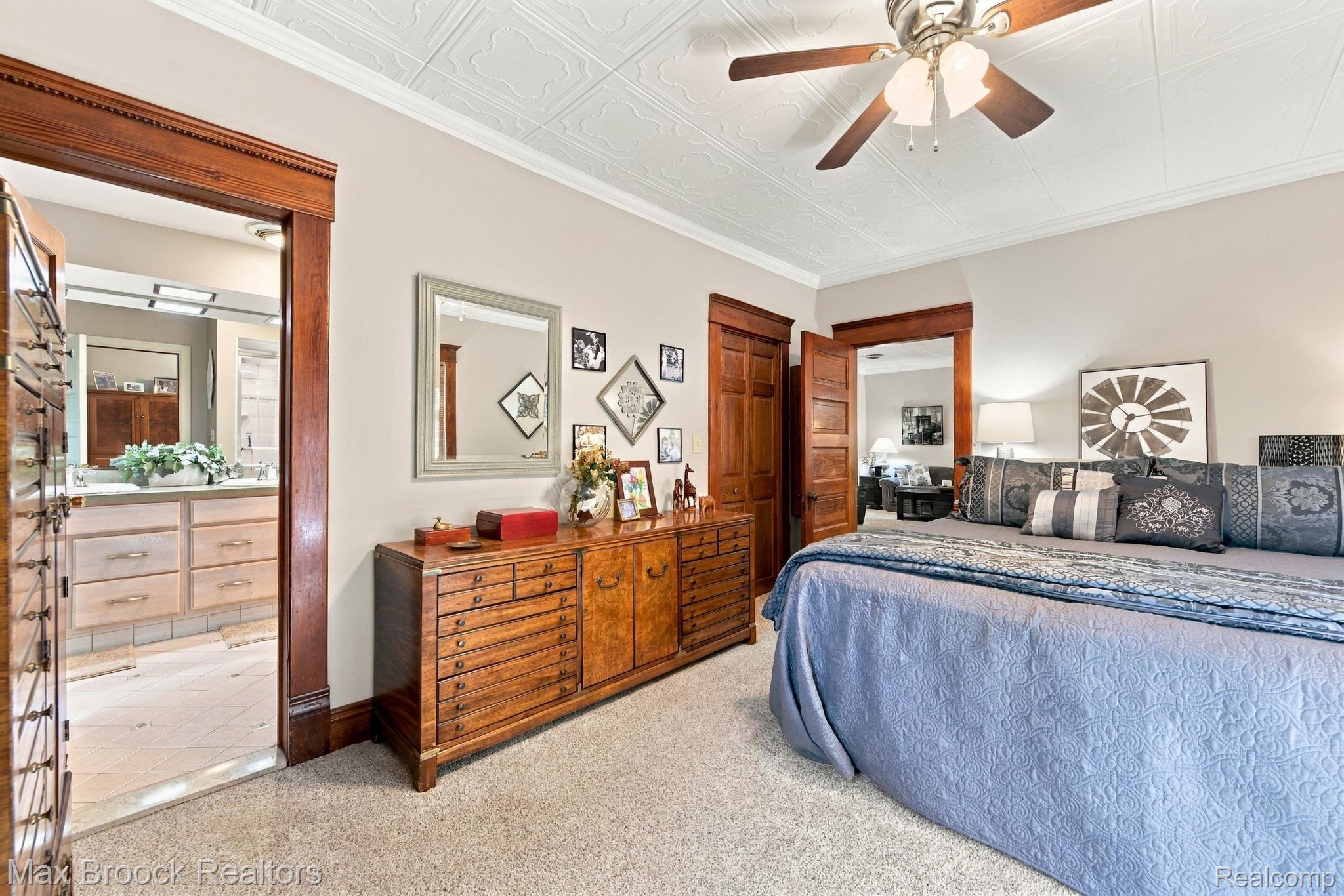 206 River Street Property Photo 18