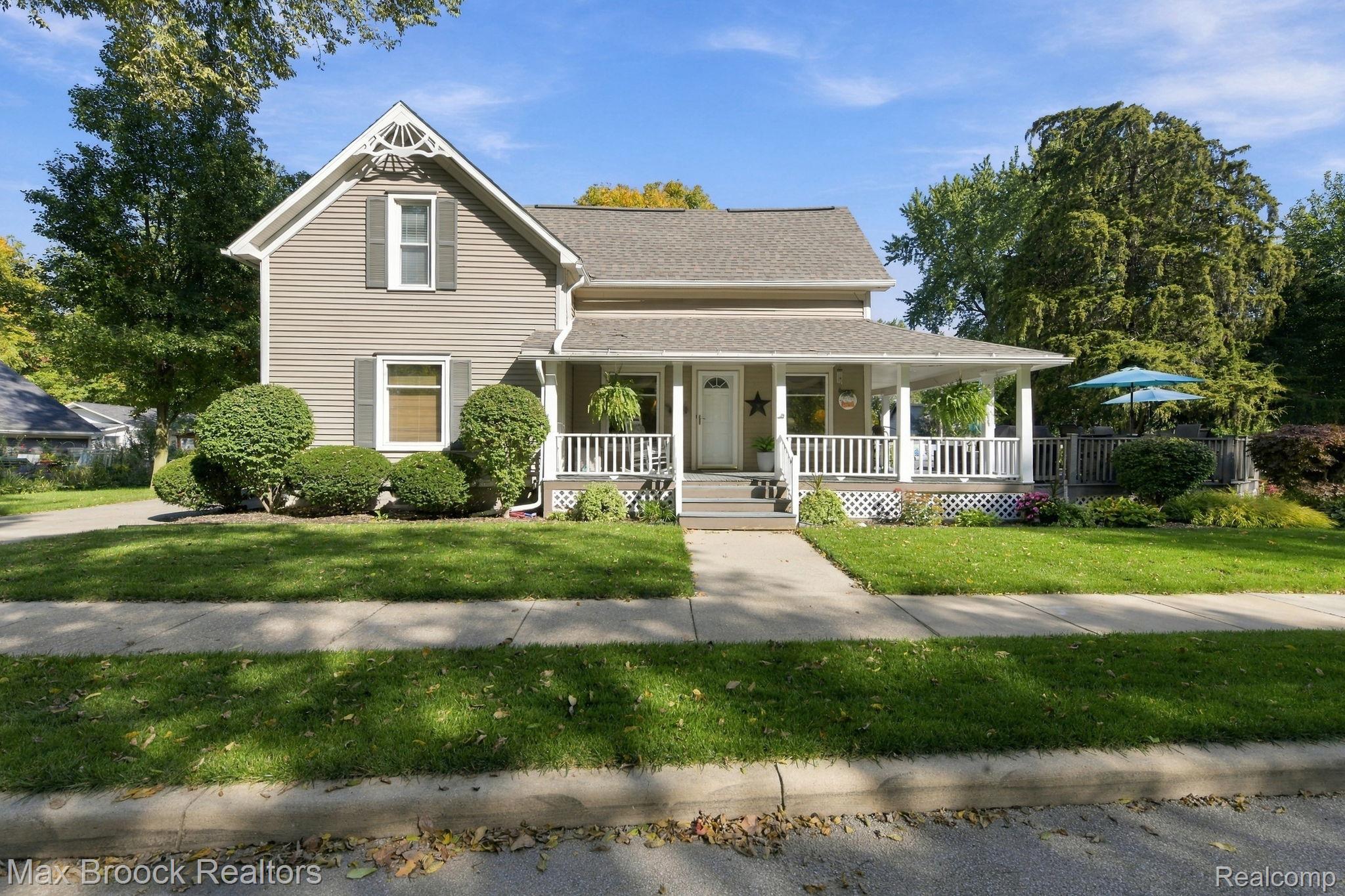206 River Street Property Photo 31