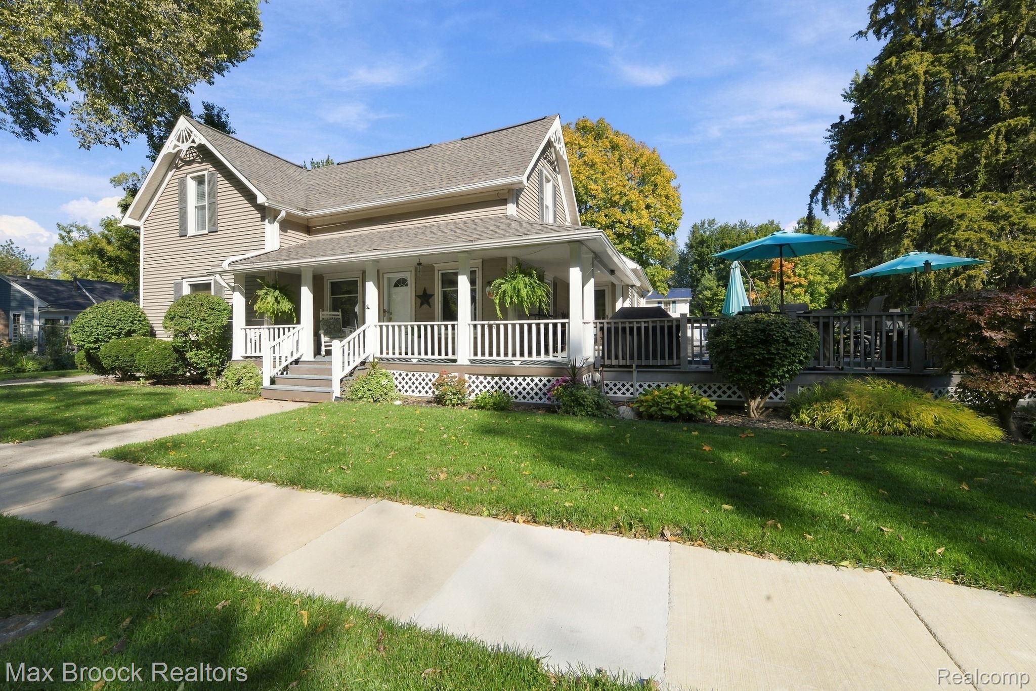 206 River Street Property Photo 34