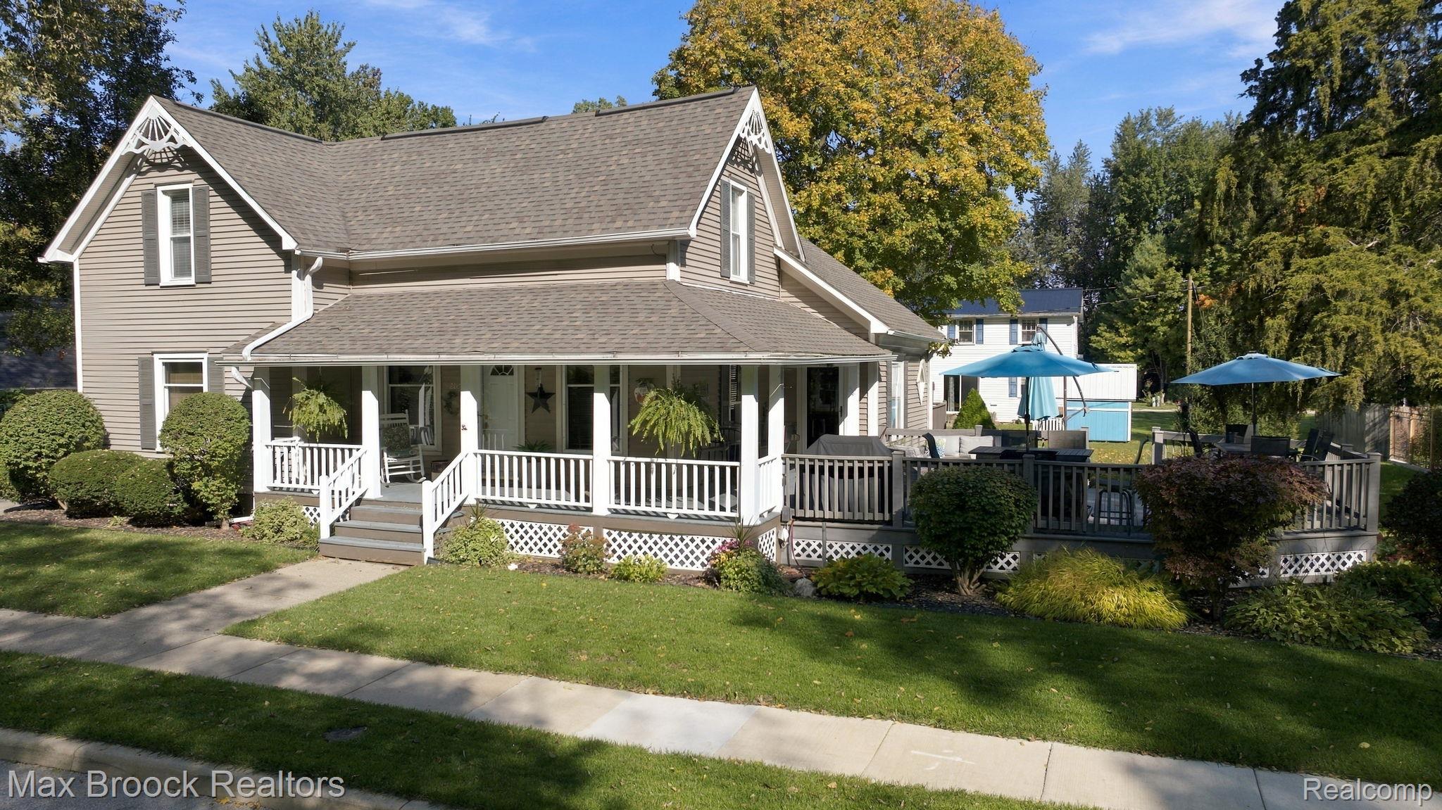 206 River Street Property Photo 44