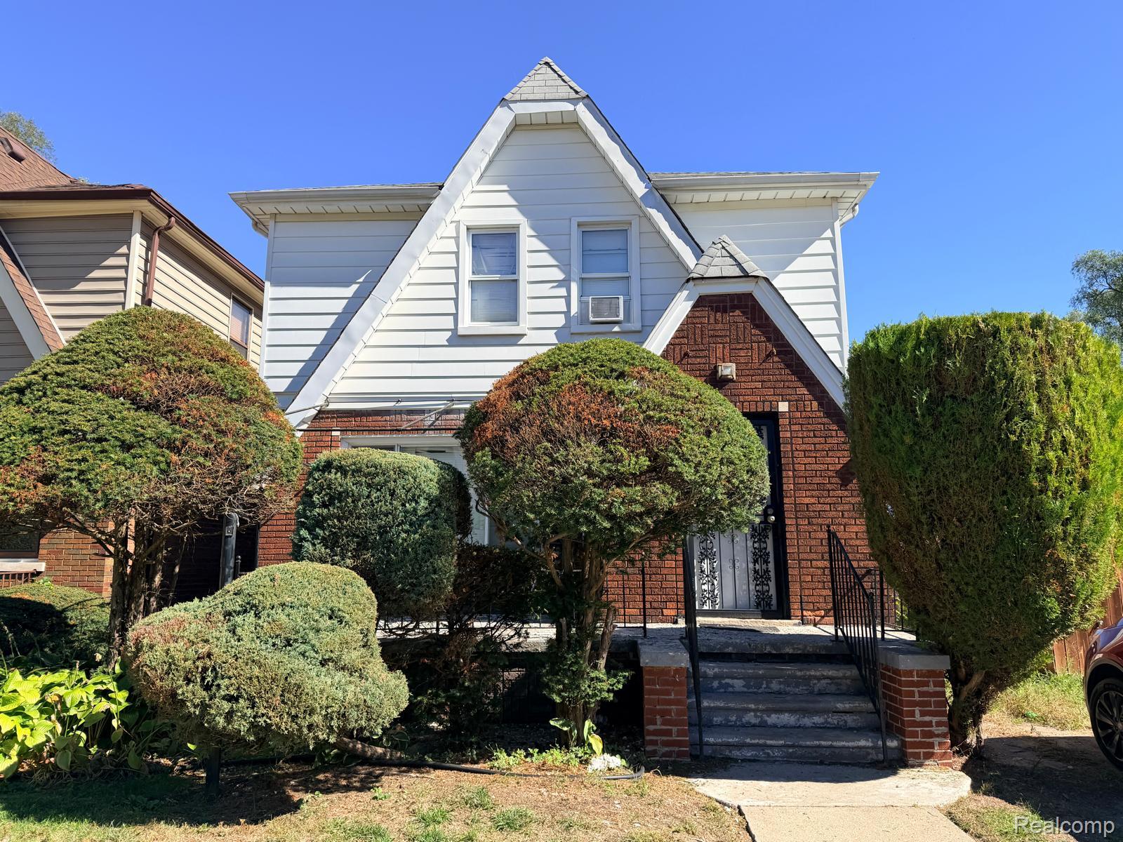 16814 Lilac Street Property Photo 1