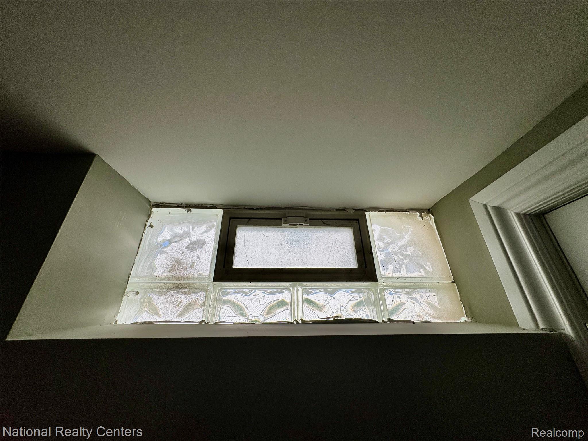 24884 Hayes Ave Property Photo 25