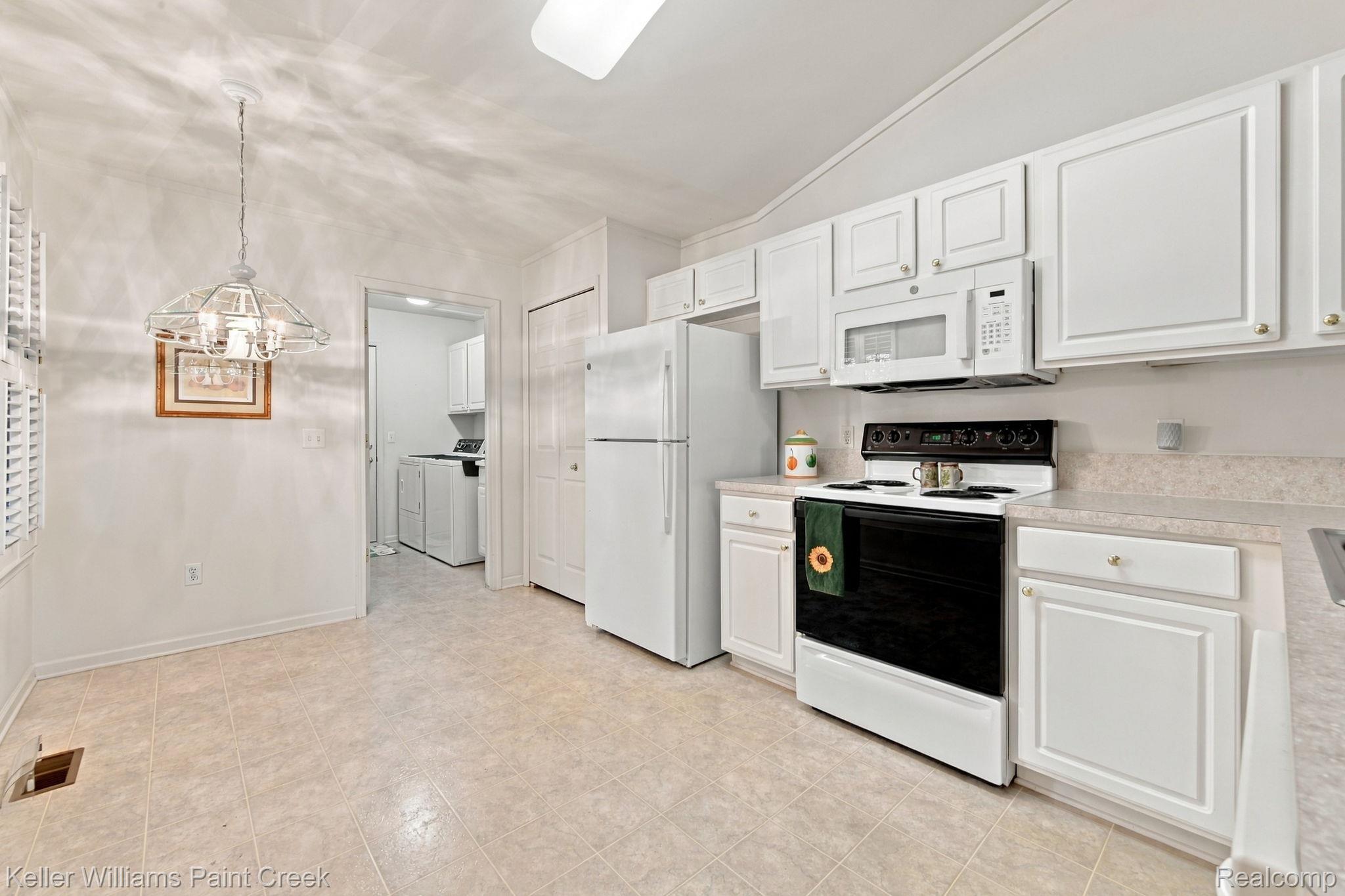 16321 Scenic Property Photo 6