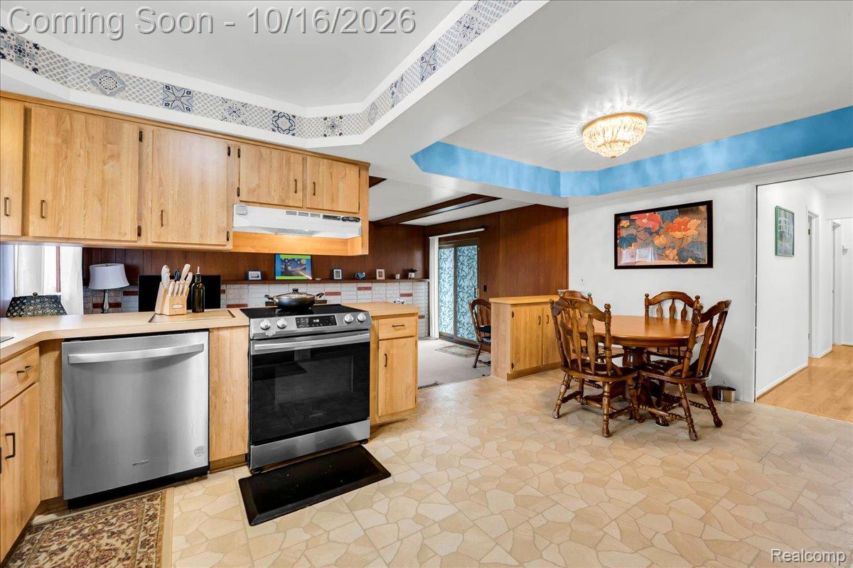 2855 Saratoga Dr Property Photo 8