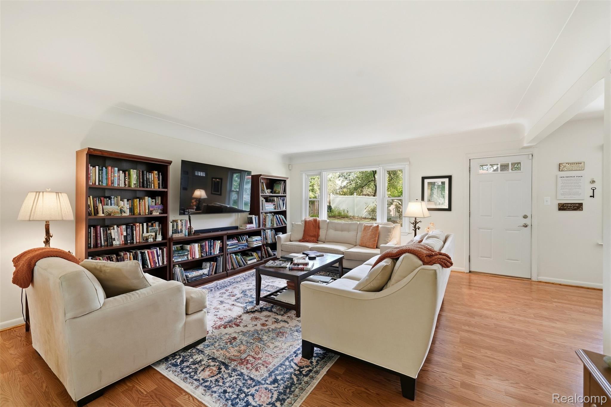 88 Greenside Ave Property Photo 9