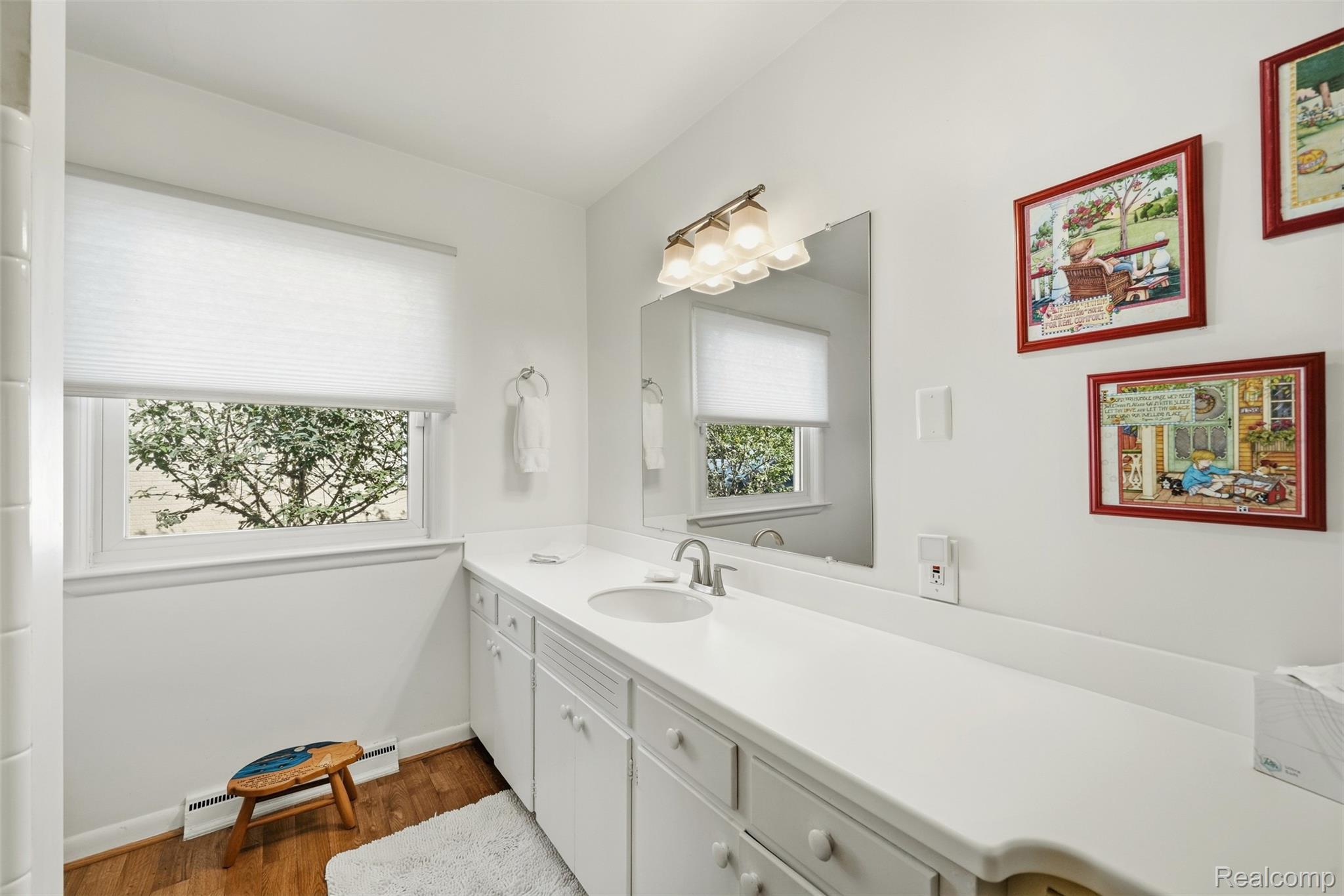 88 Greenside Ave Property Photo 24