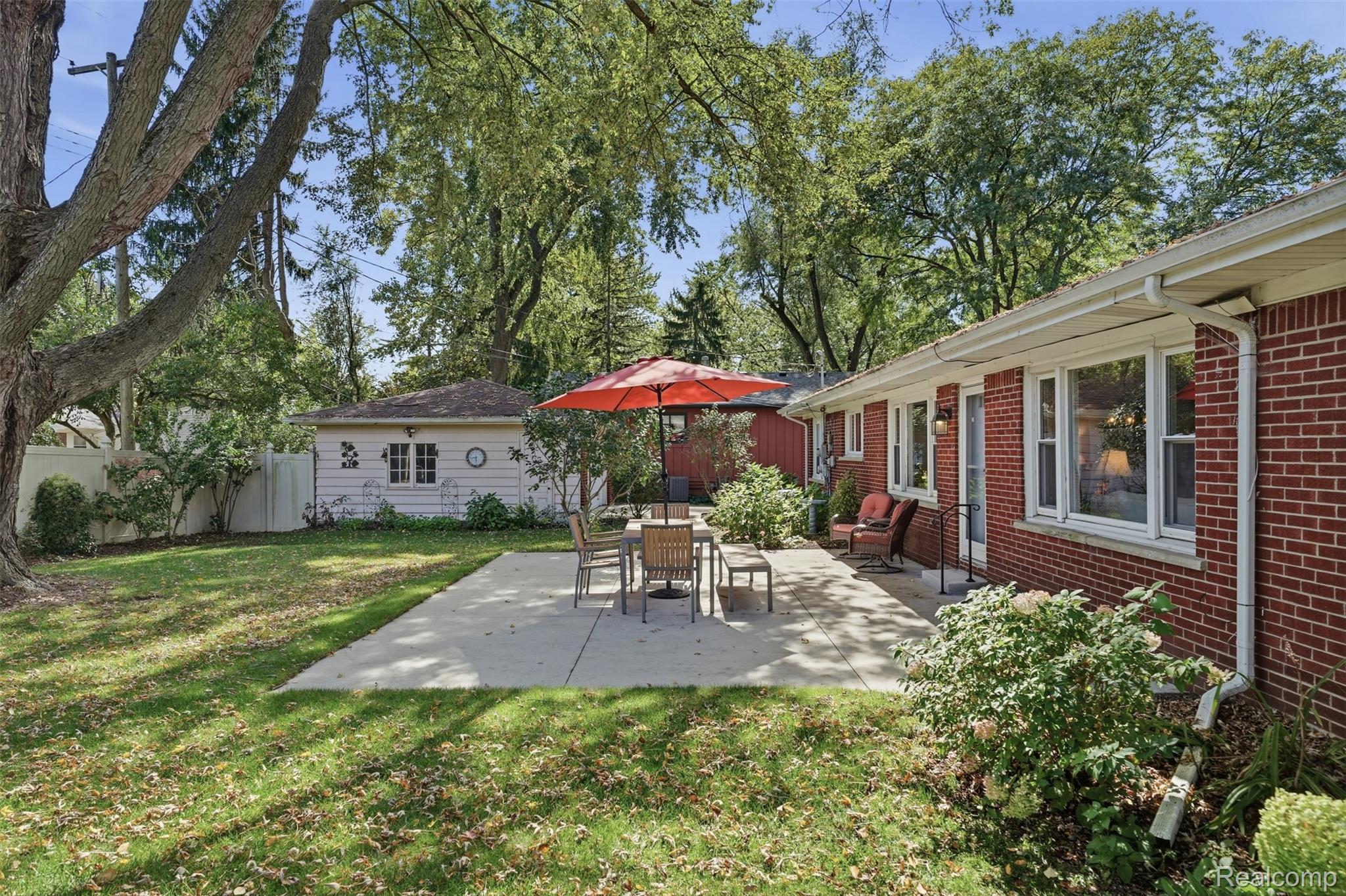 88 Greenside Ave Property Photo 40