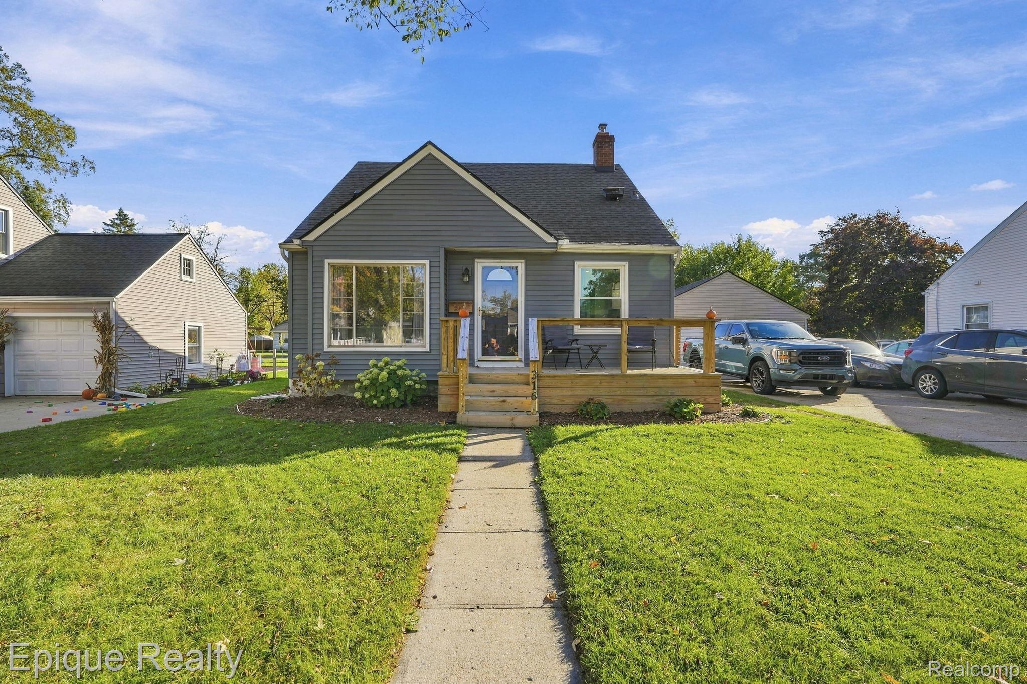 316 Rosemore Dr Property Photo 1