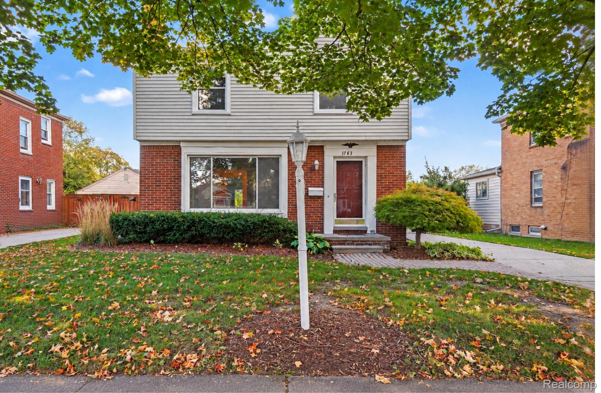 1763 S Eton St Property Photo 1