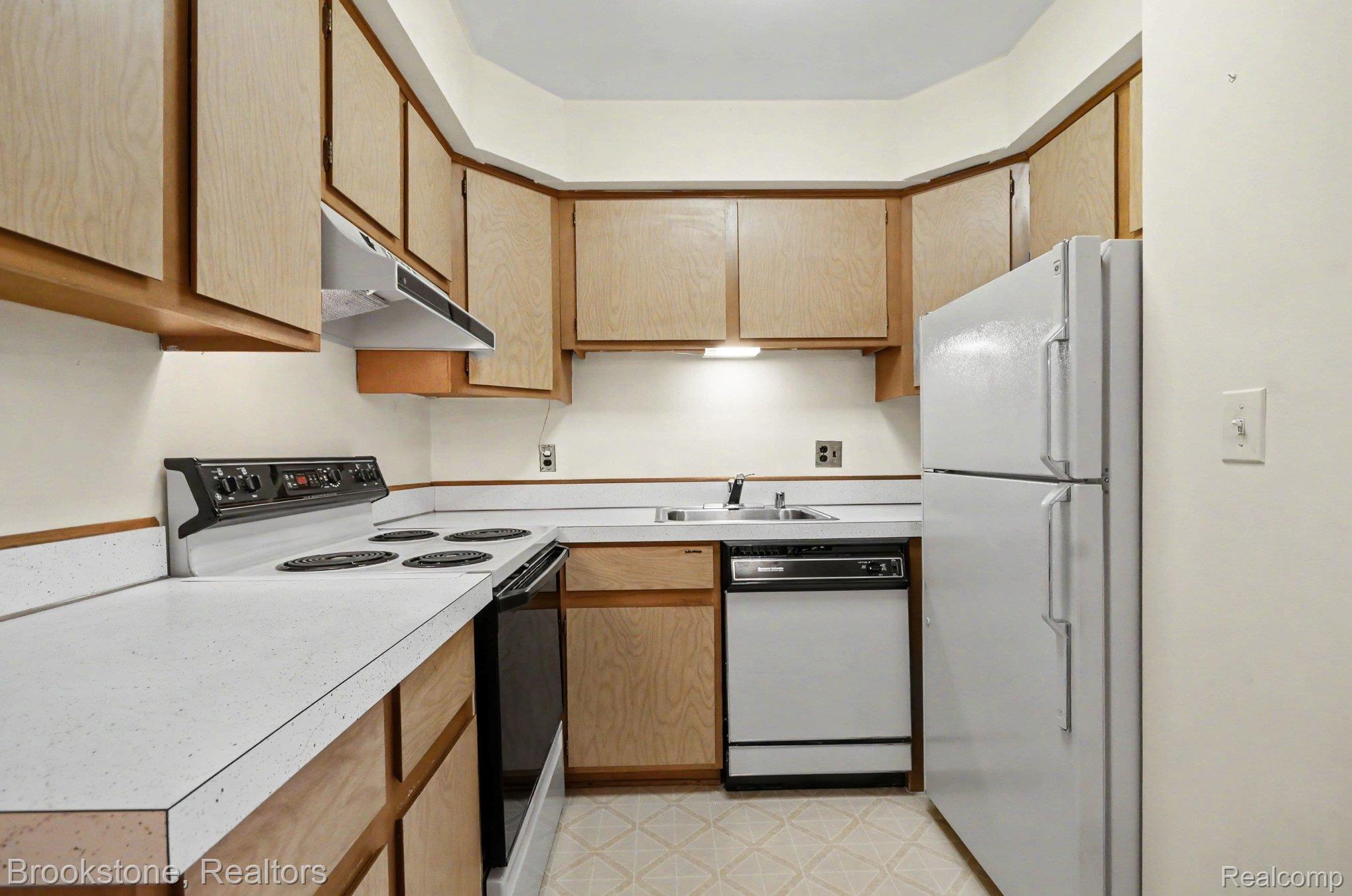 29224 Gloede Dr # 151 Property Photo 8
