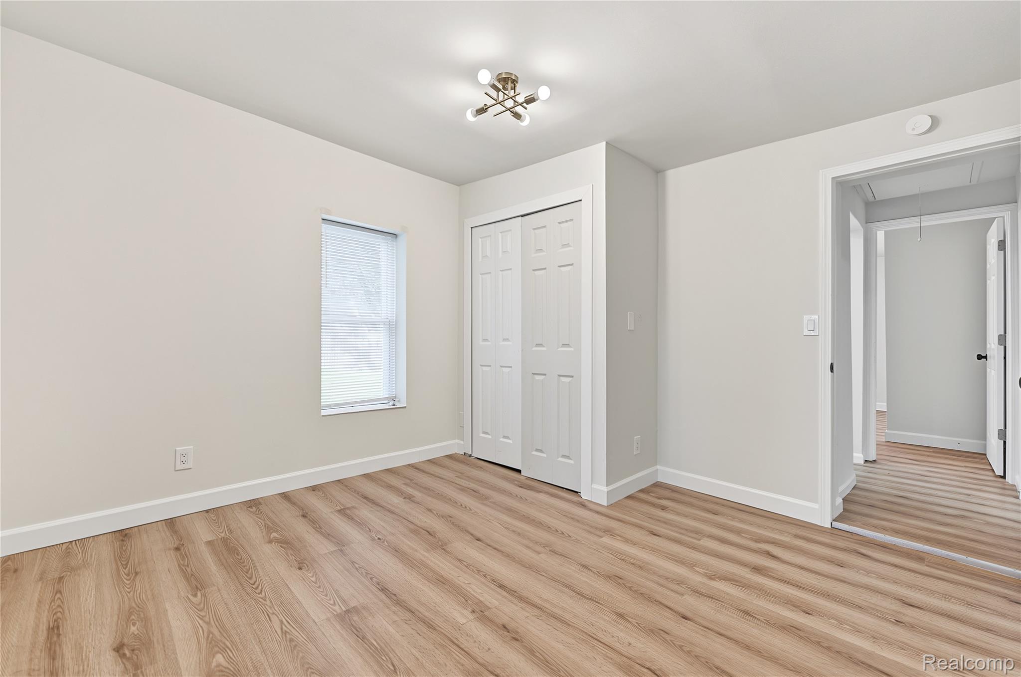 13725 Leonard Ave Property Photo 11