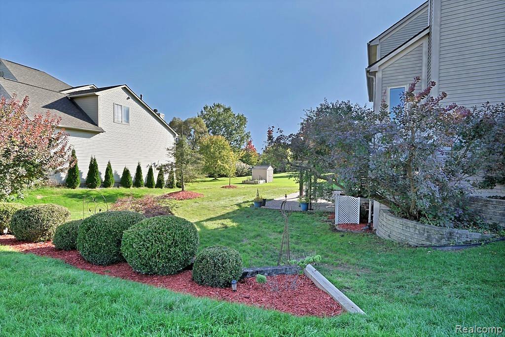 3200 Appleridge Dr Property Photo 32