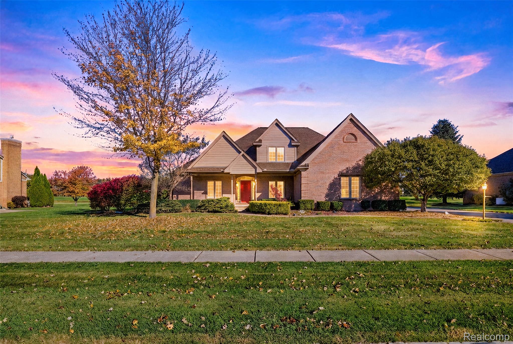 490 Gleneagles Property Photo 1