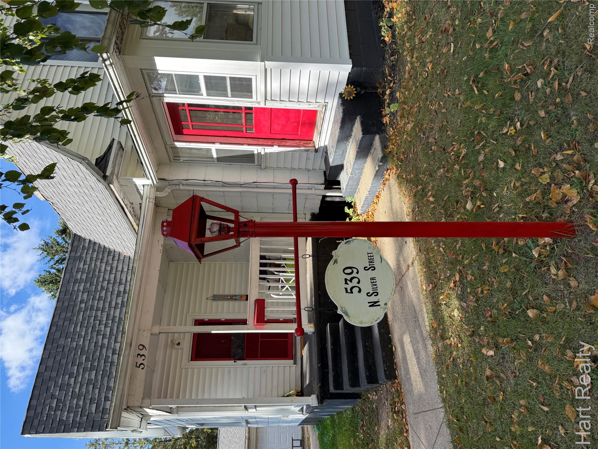 539 N Silver St Property Photo 3