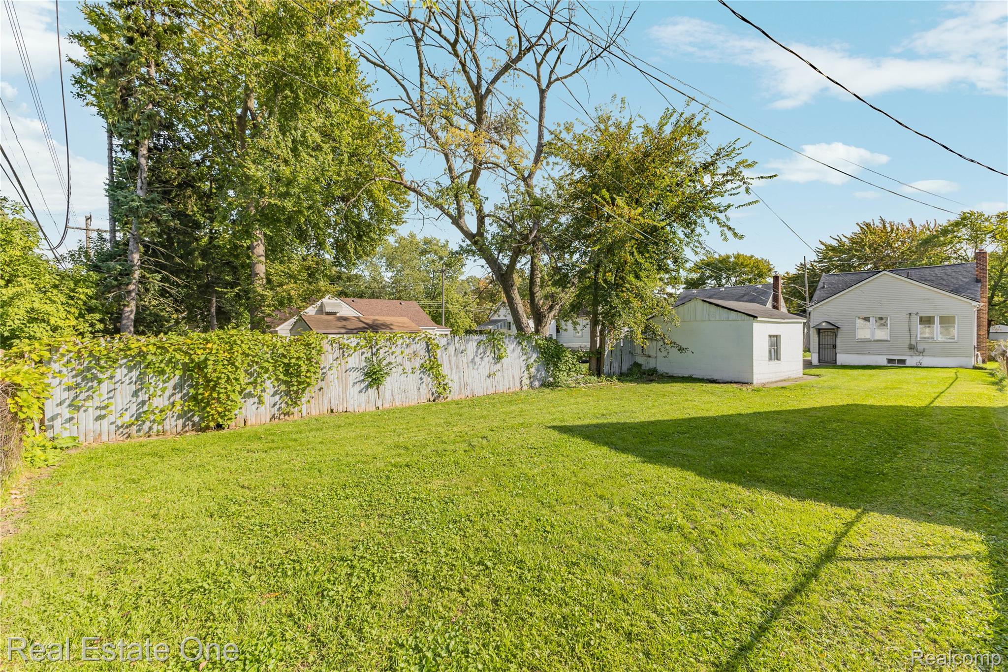 7259 Prospect Ave Property Photo 9