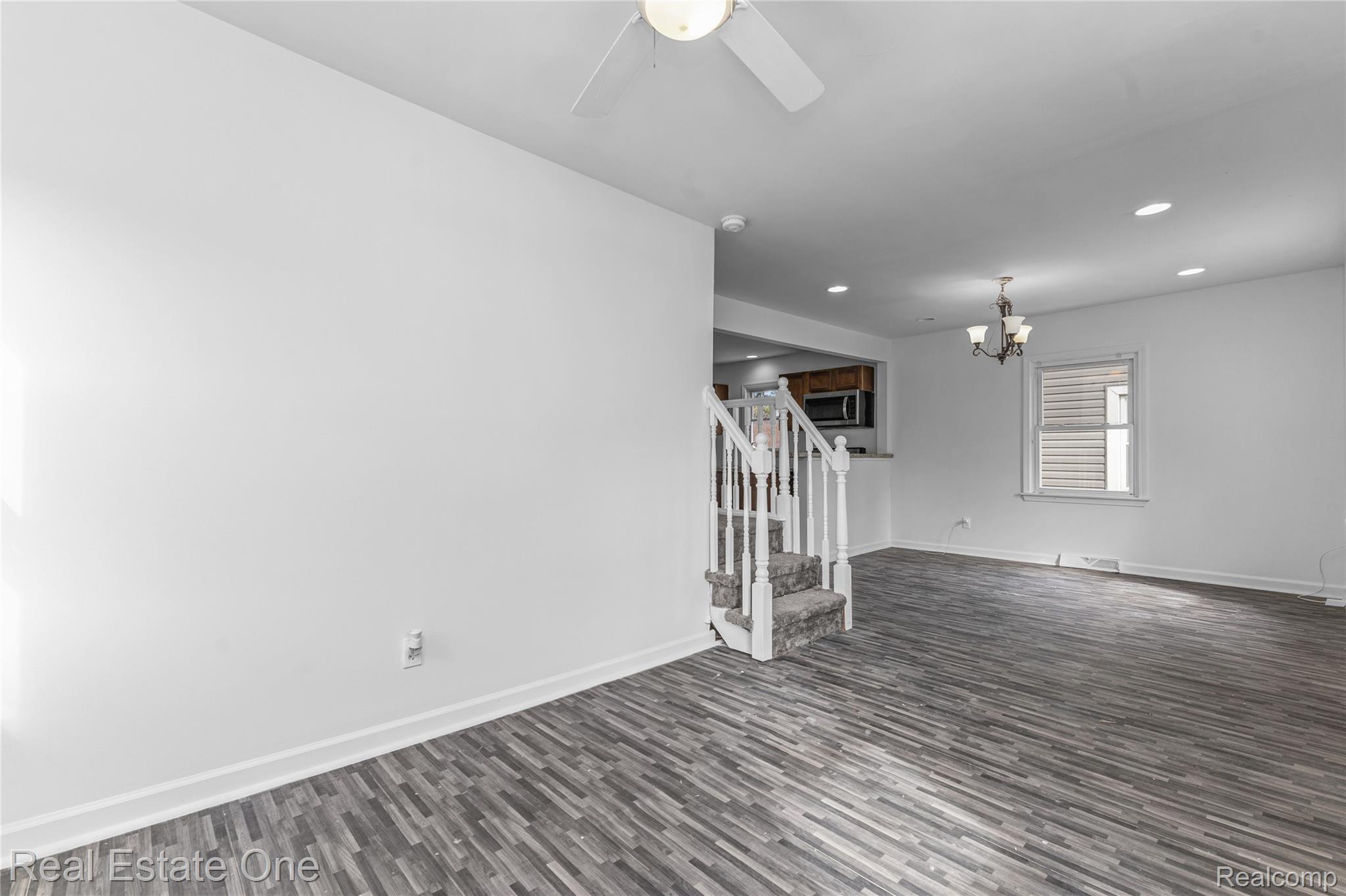 7259 Prospect Ave Property Photo 12