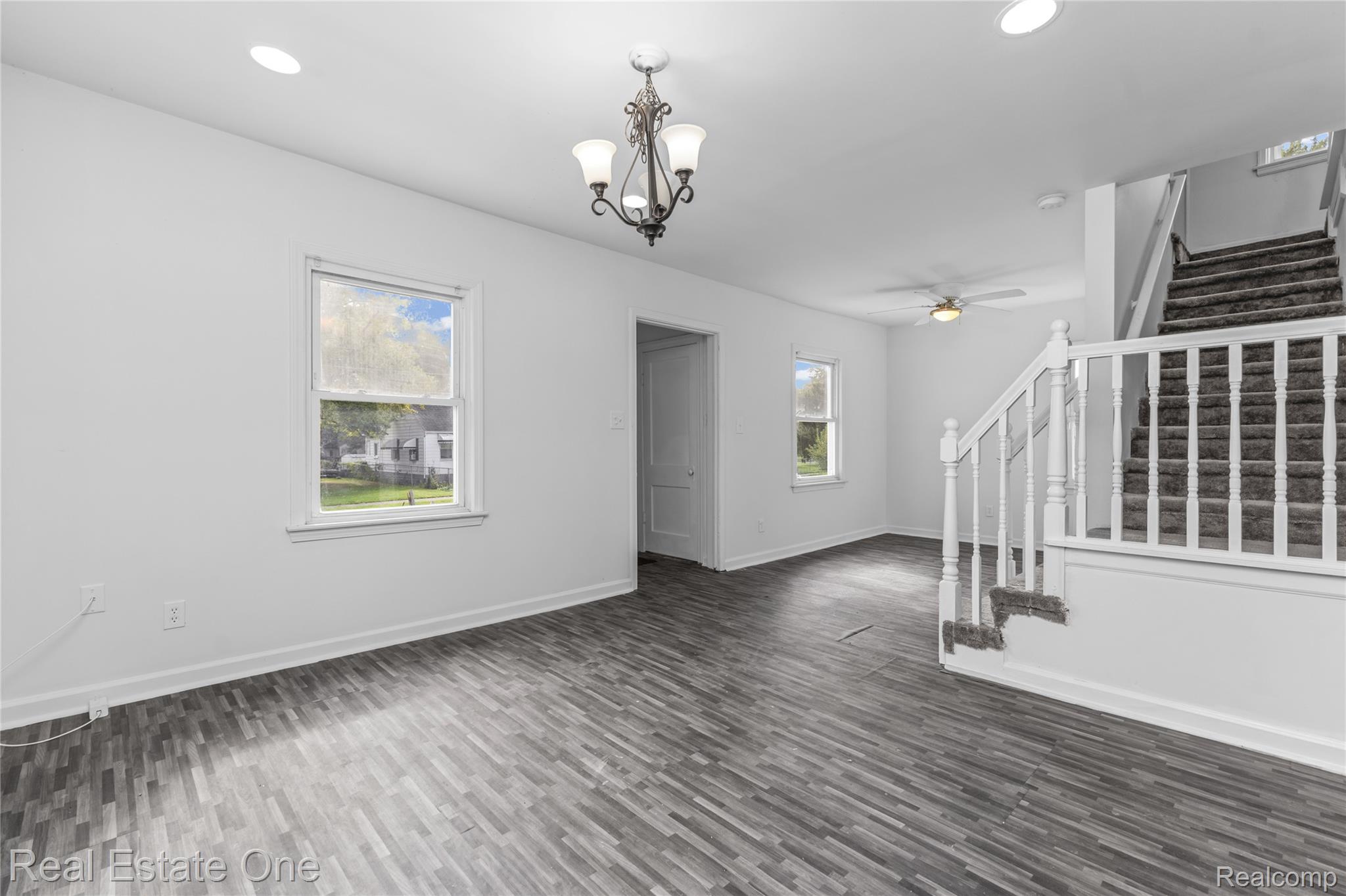 7259 Prospect Ave Property Photo 17