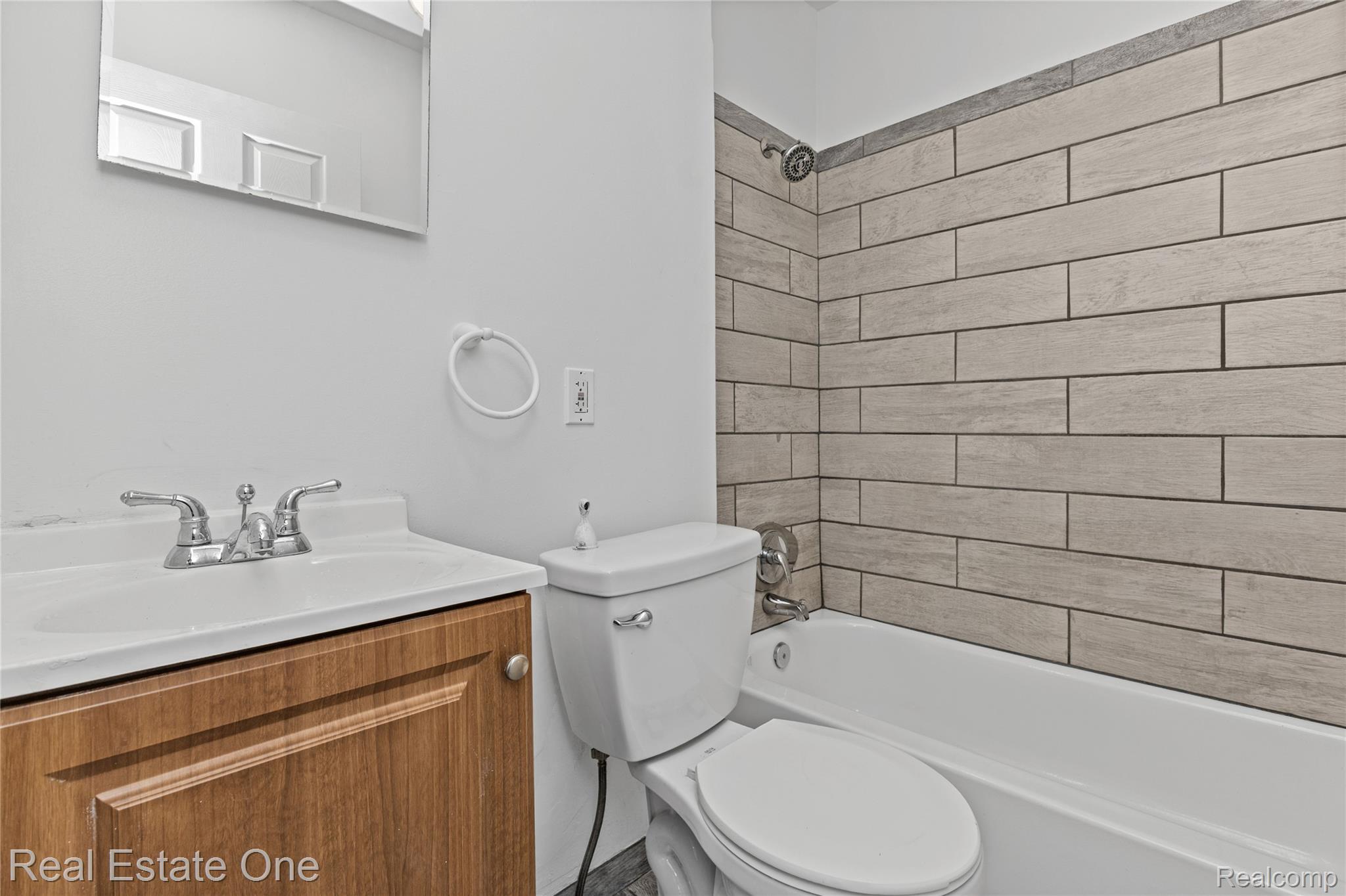 7259 Prospect Ave Property Photo 24
