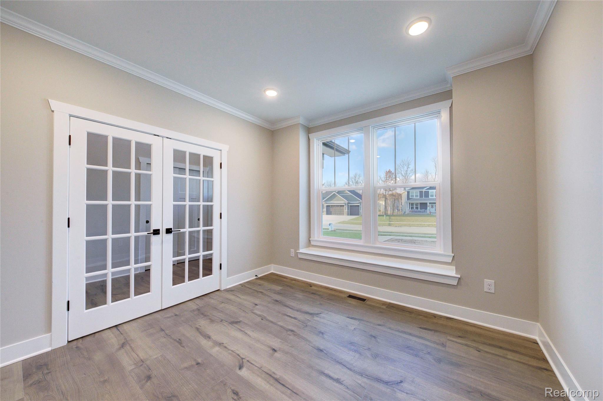 626 Round Rock Property Photo 5
