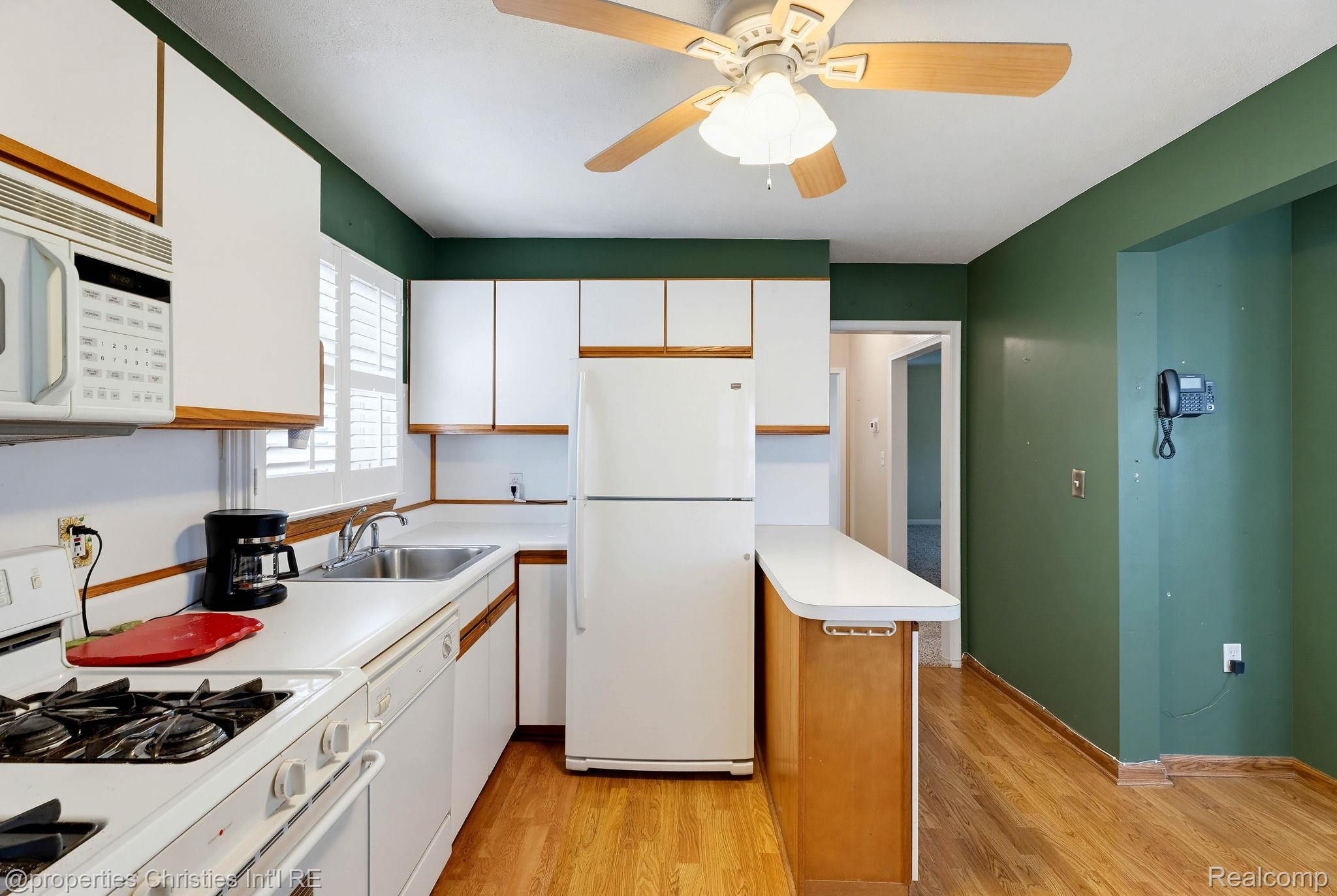 28785 Delton St Property Photo 15