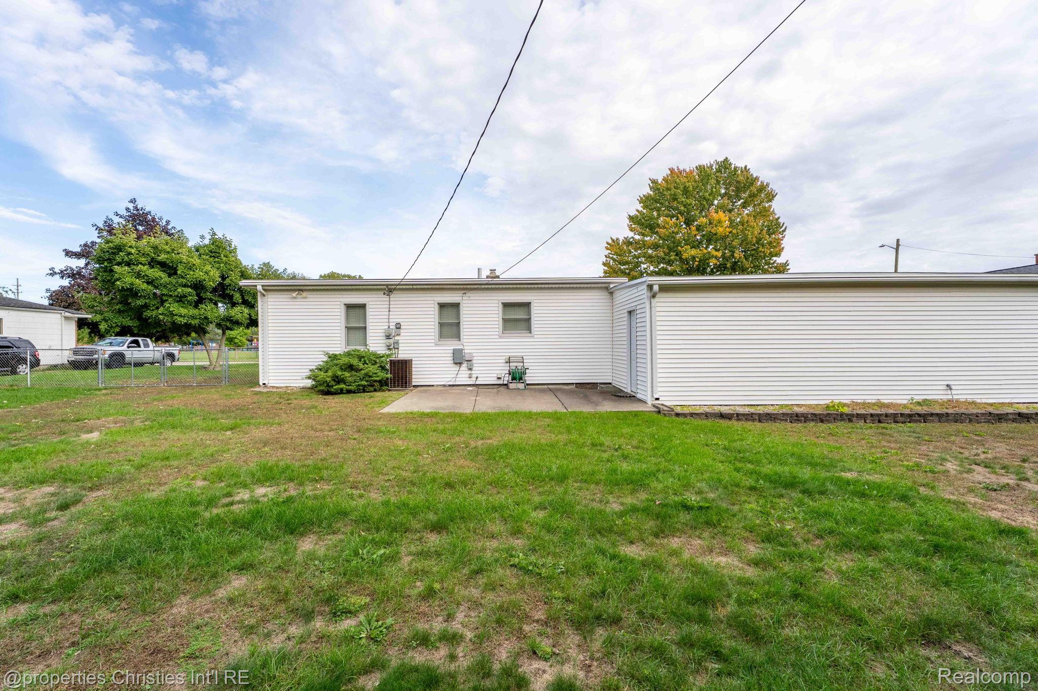 28785 Delton St Property Photo 22