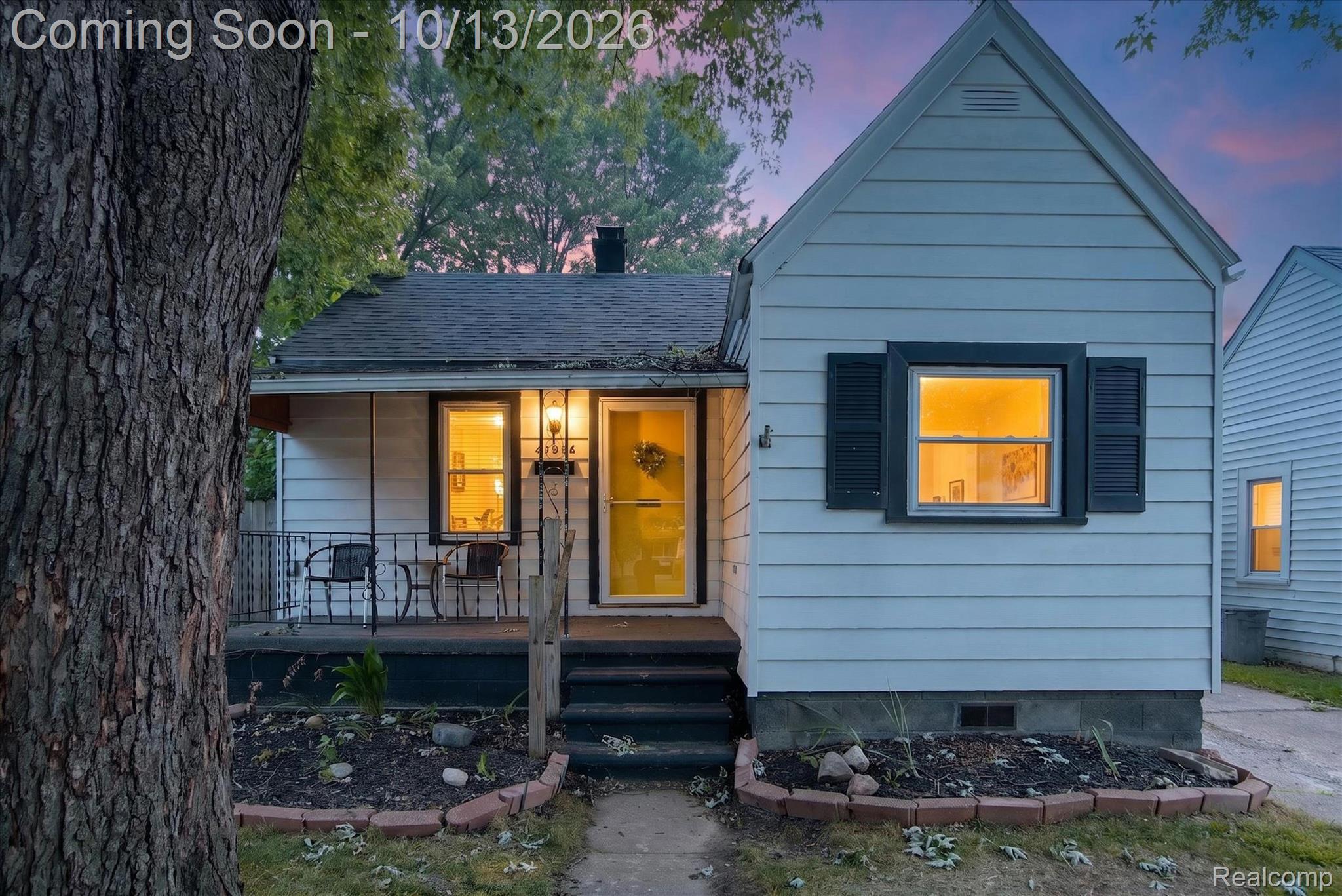 27036 Townley St Property Photo 1