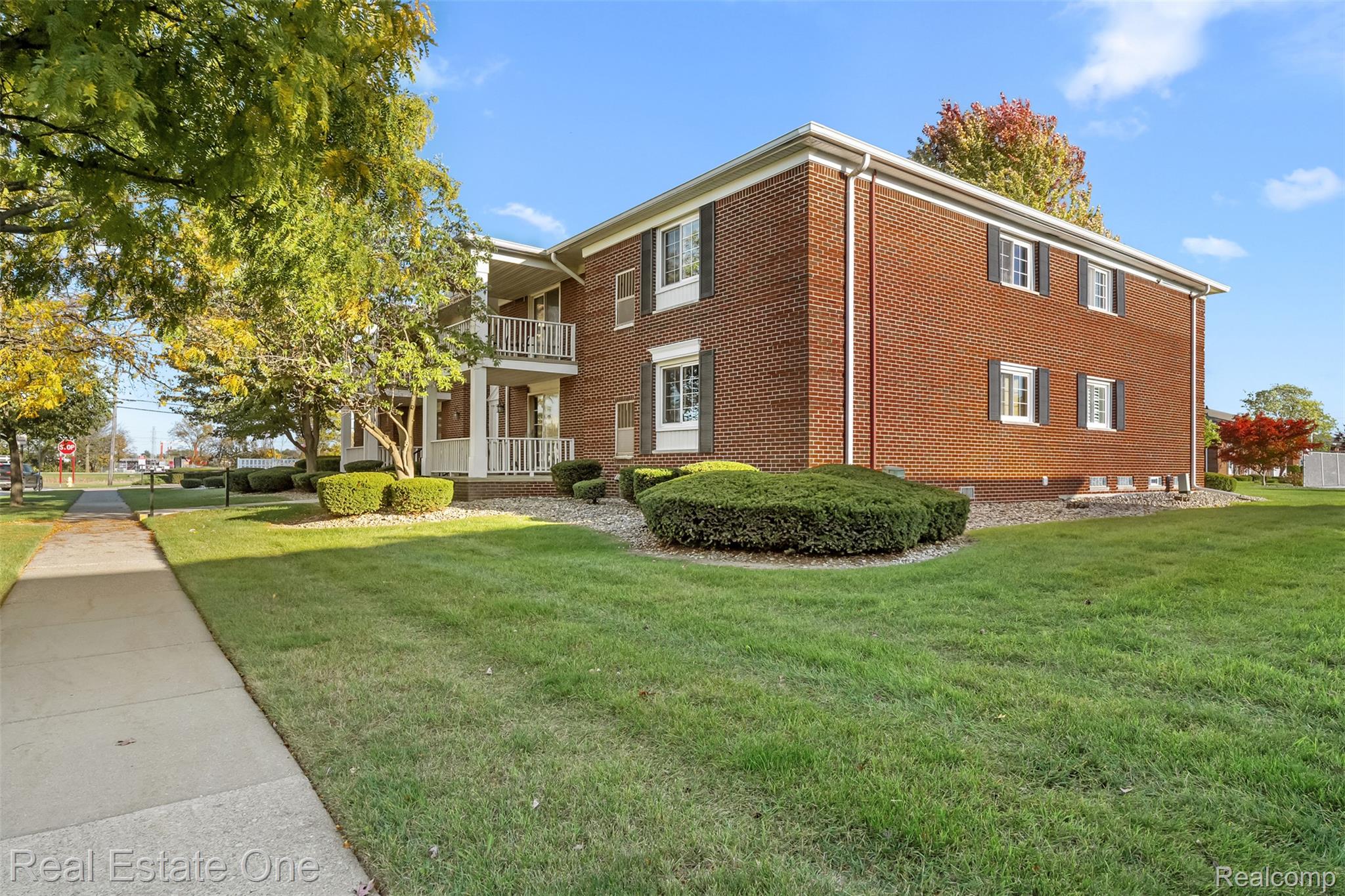 1701 Monticello St # 8f Property Photo 3