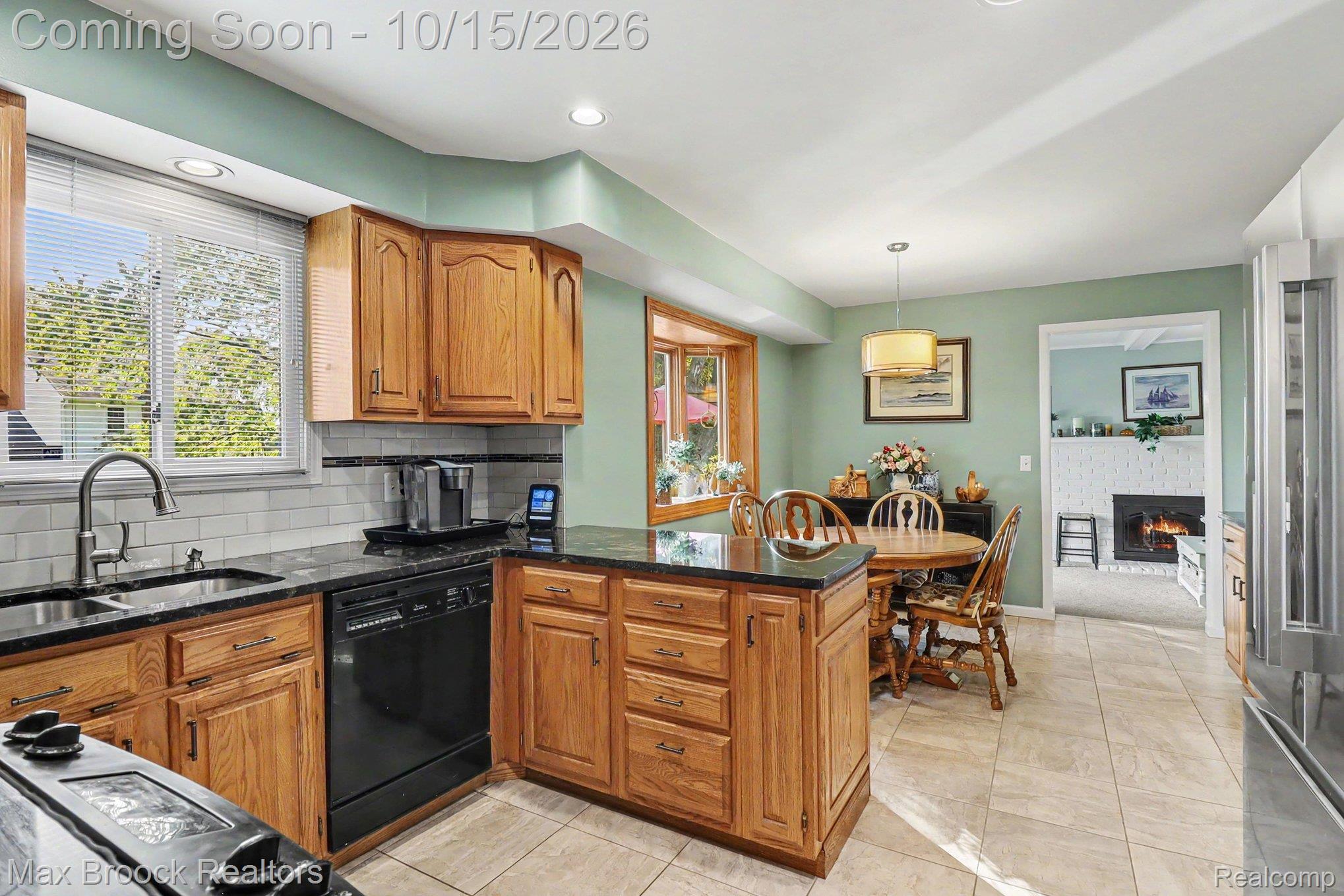 1571 Hunters Ridge Dr Property Photo 6