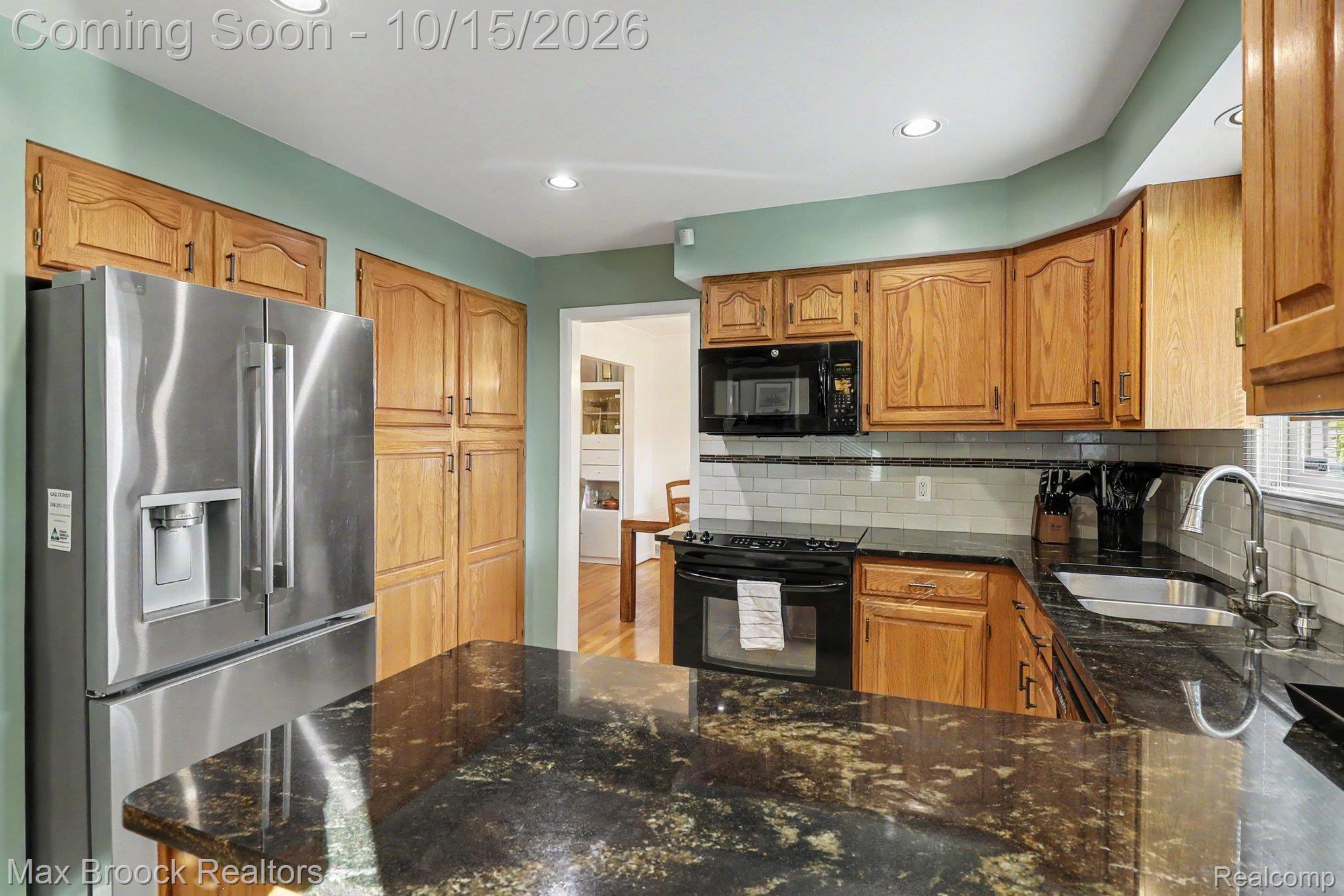 1571 Hunters Ridge Dr Property Photo 9