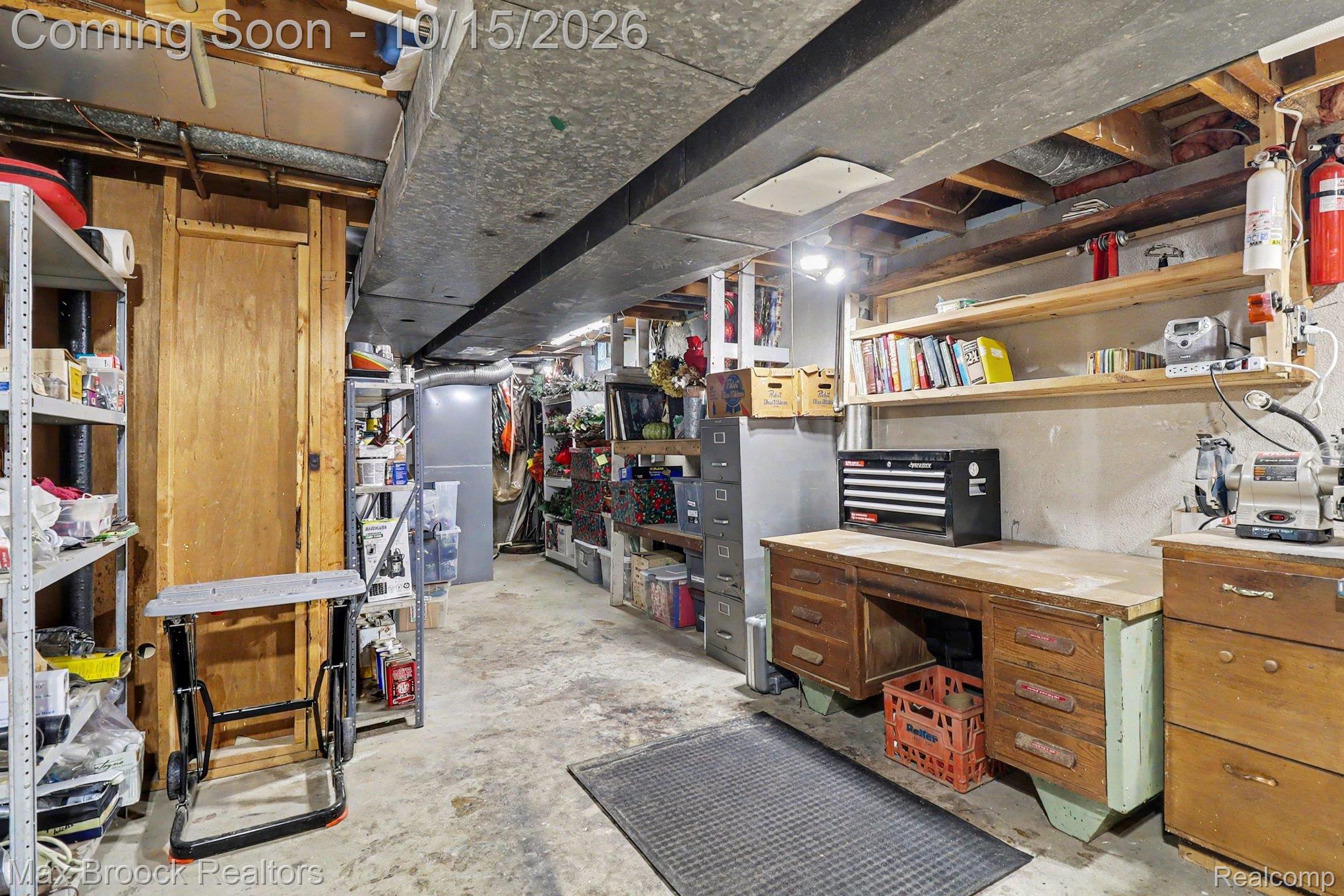1571 Hunters Ridge Dr Property Photo 24