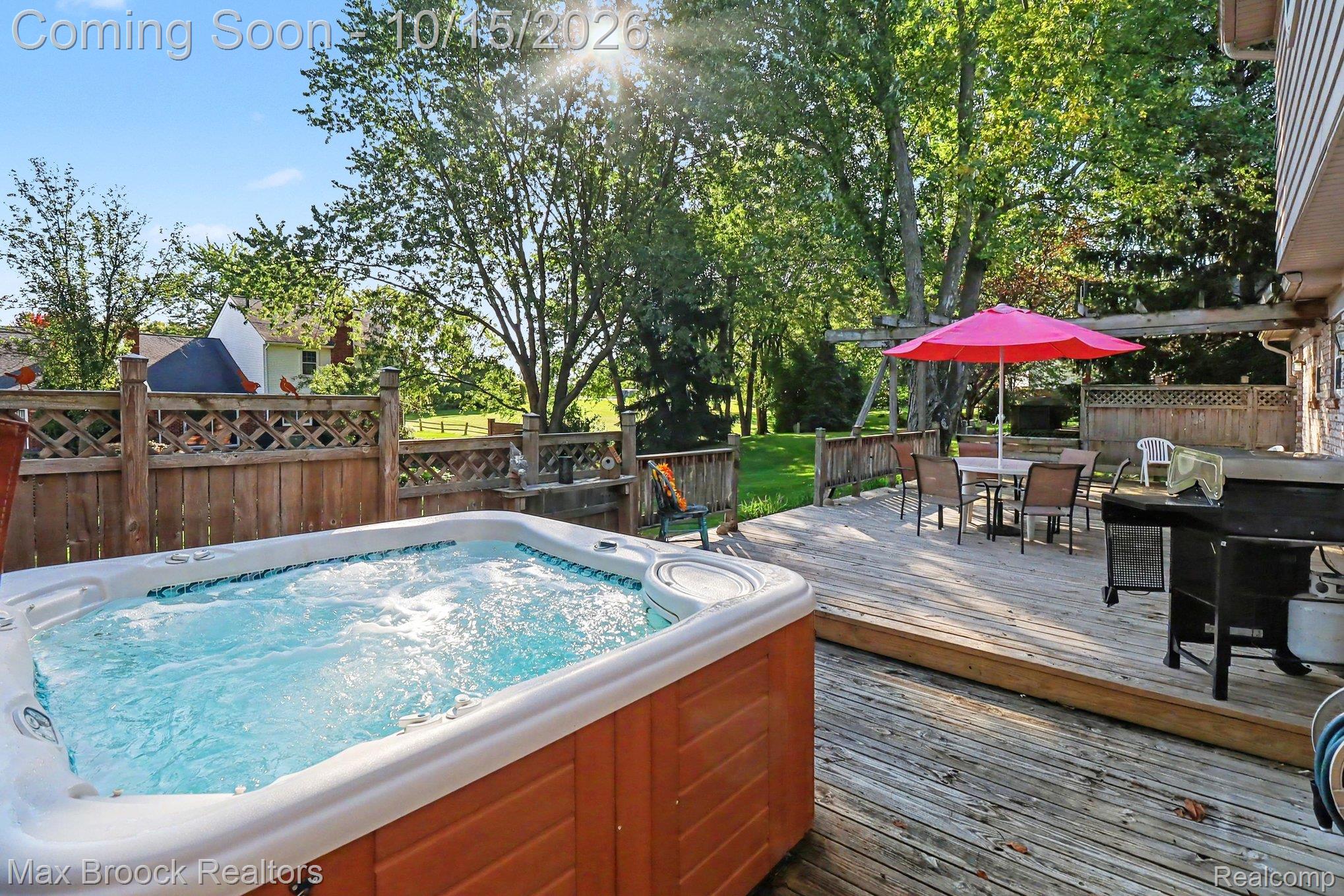 1571 Hunters Ridge Dr Property Photo 26
