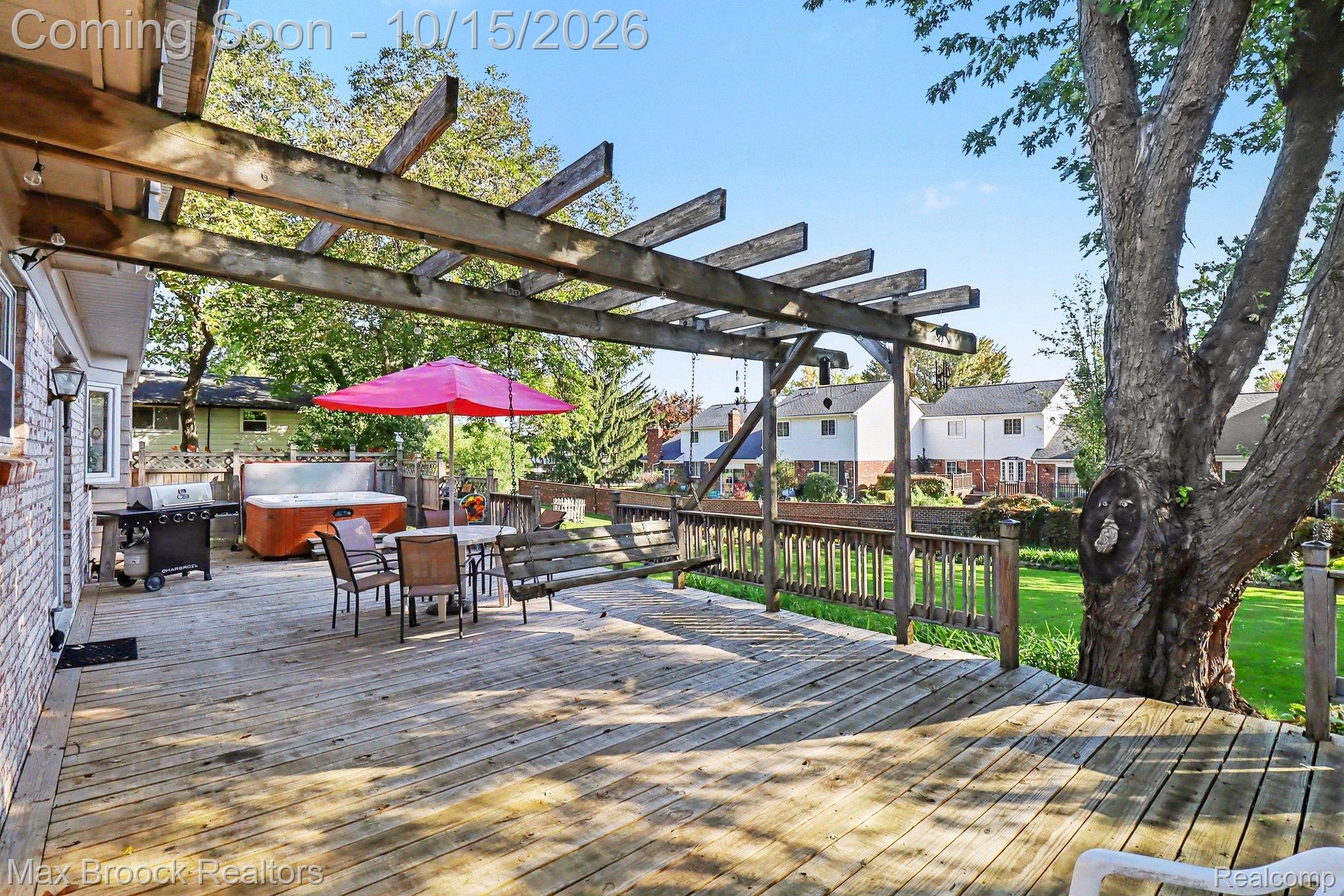 1571 Hunters Ridge Dr Property Photo 27