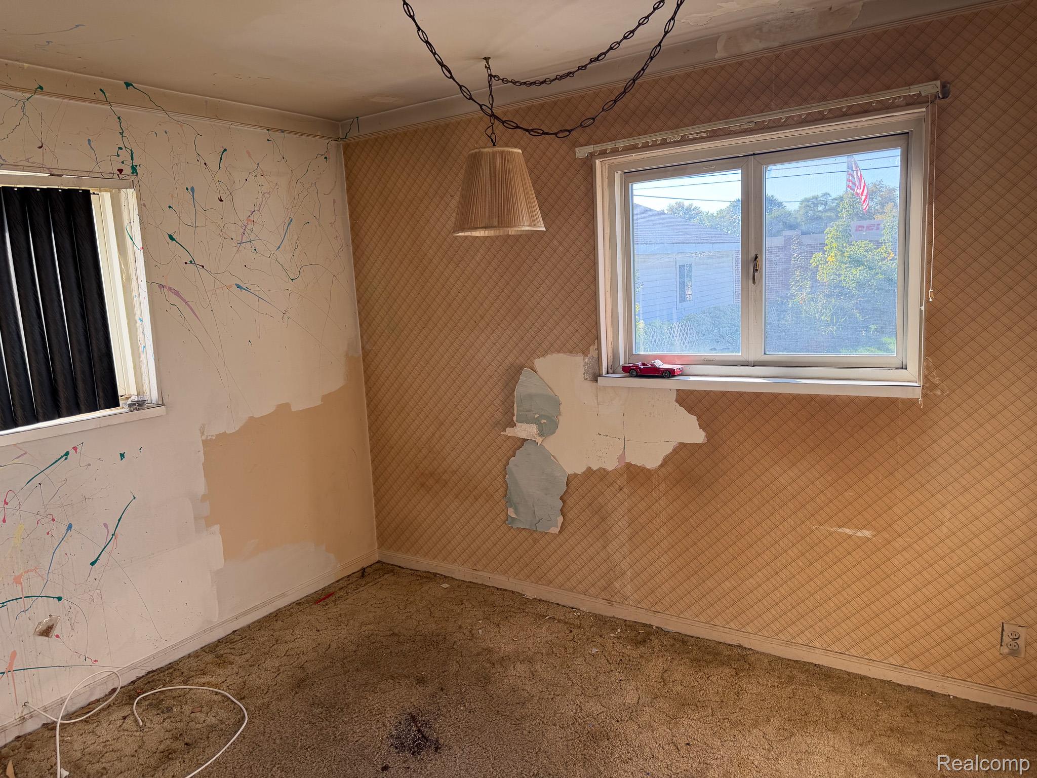 26743 Lenox Ave Property Photo 10
