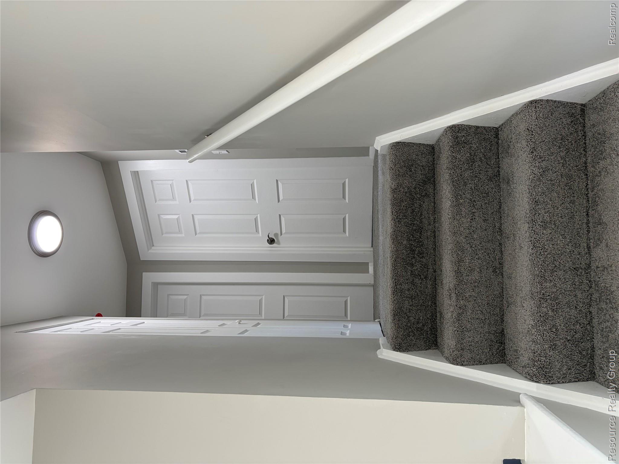 2906 Marshall St Property Photo 14