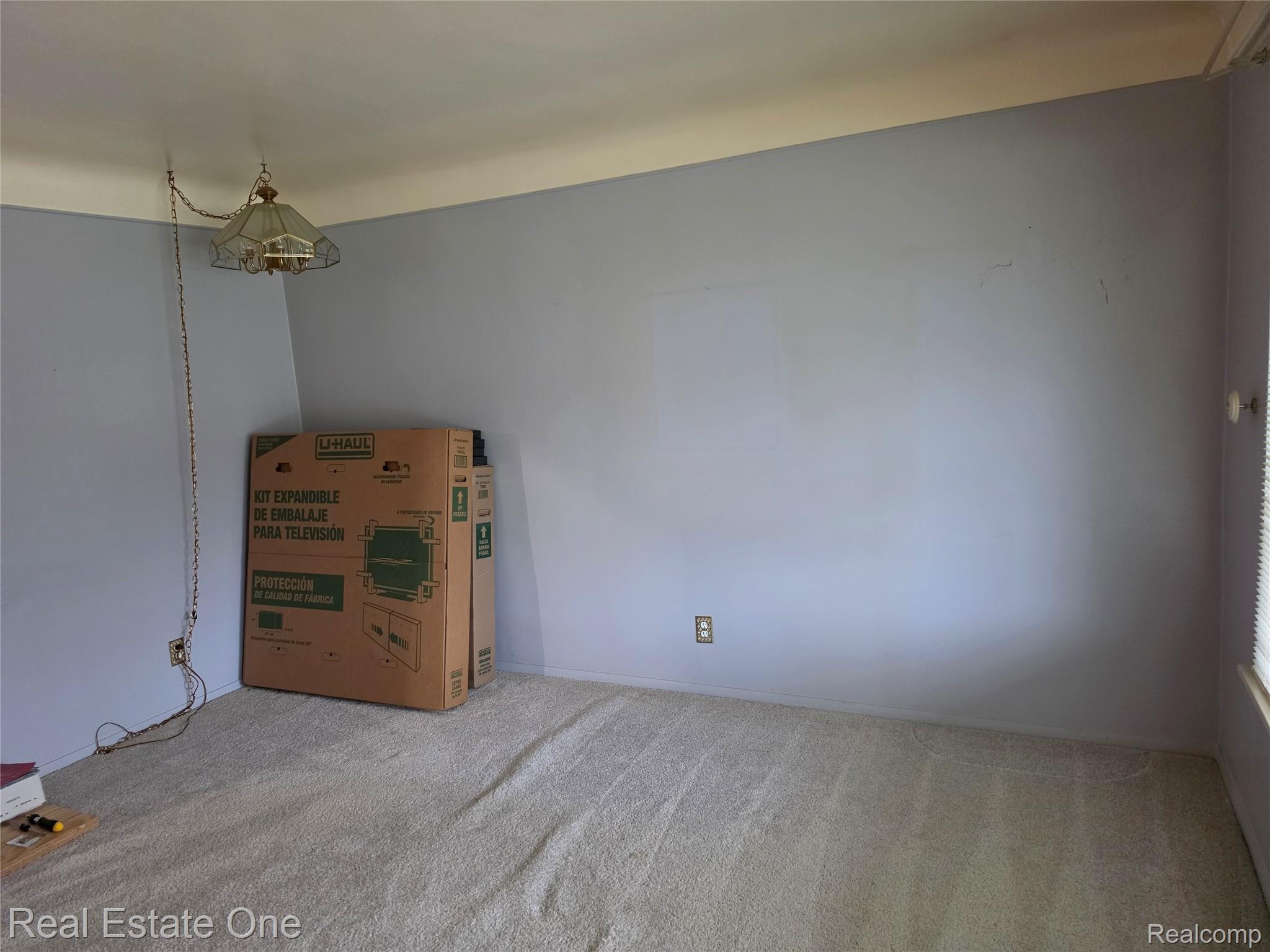 24555 Johnston Ave Property Photo 3