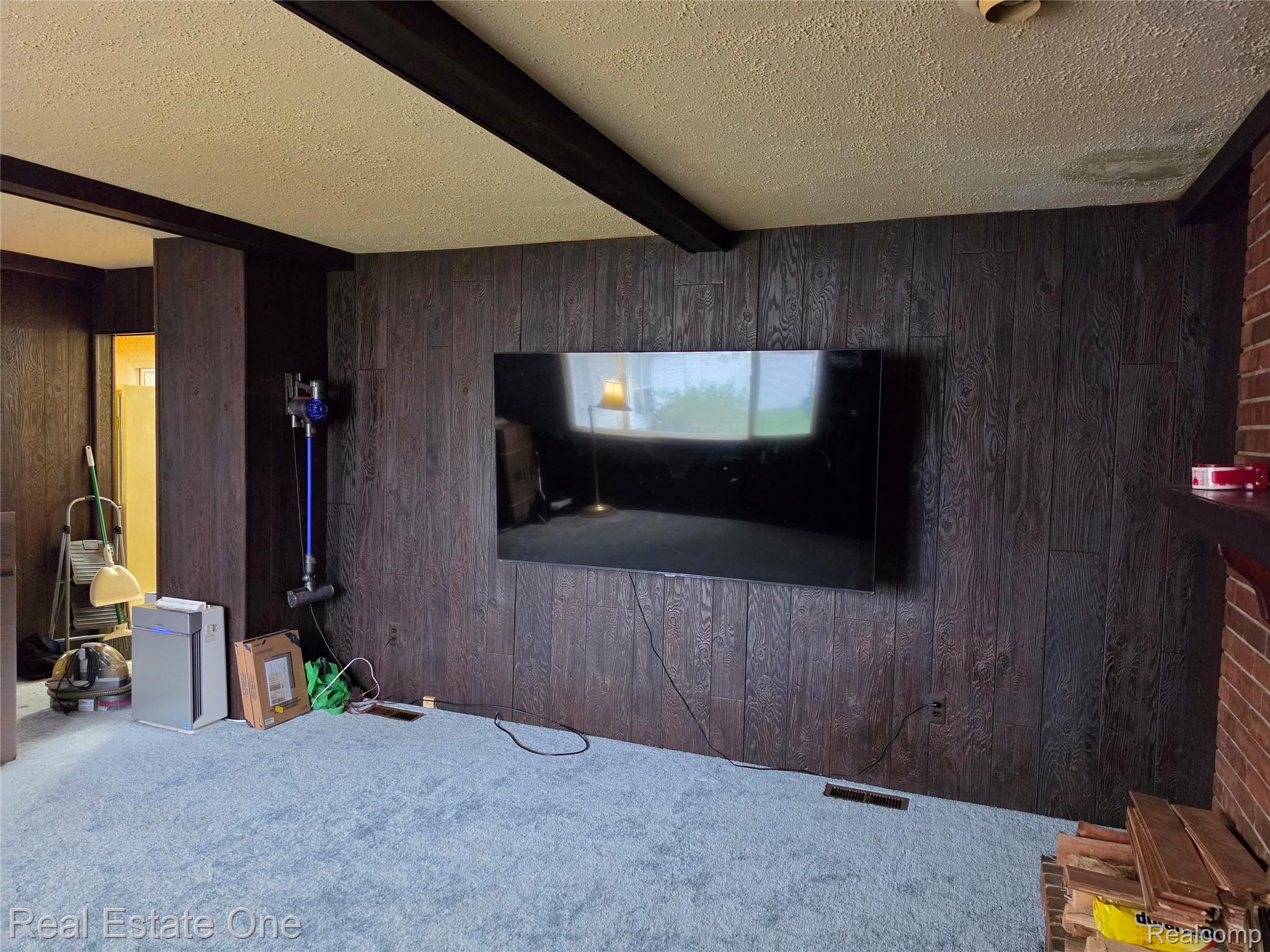 24555 Johnston Ave Property Photo 10