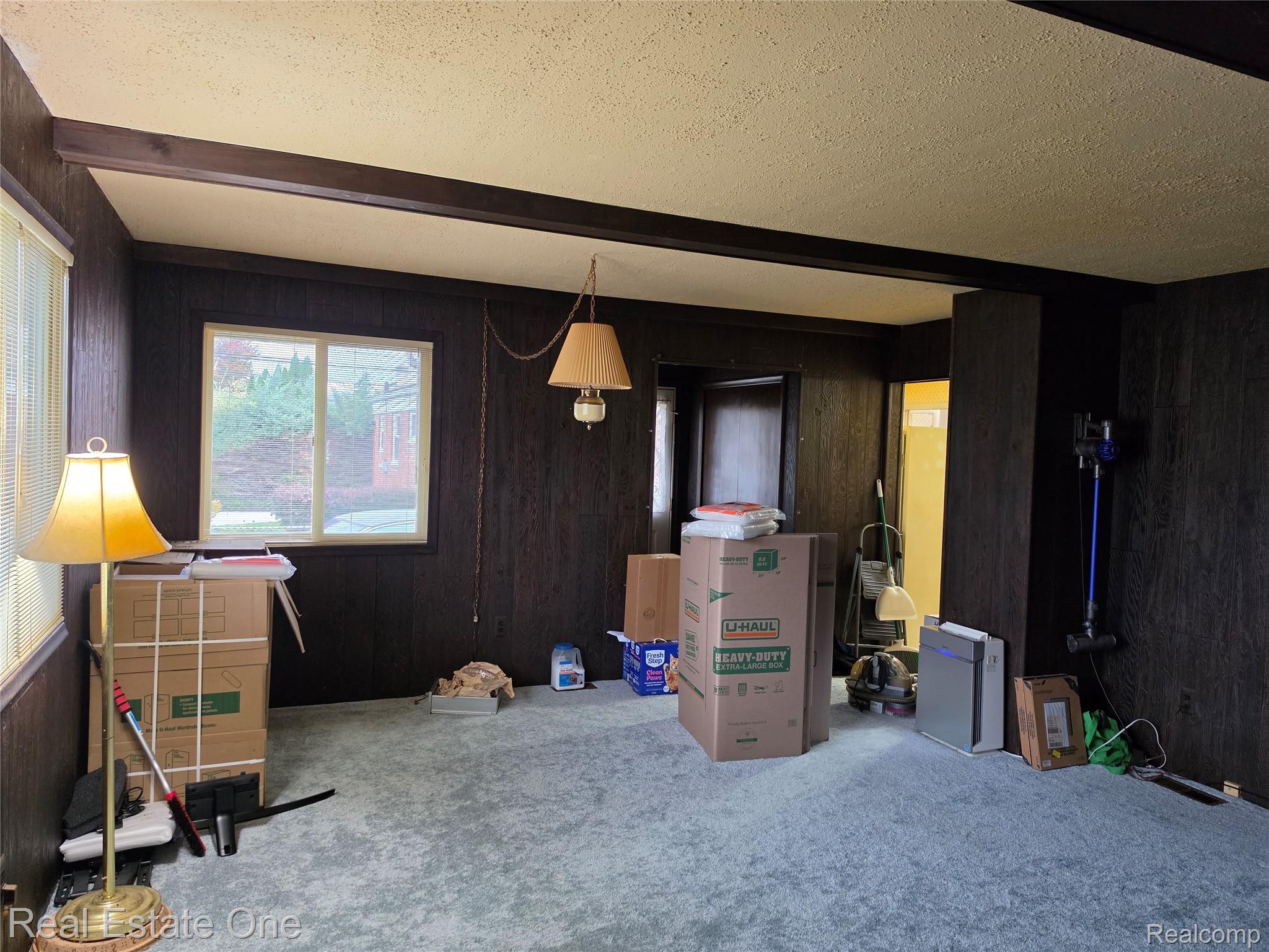 24555 Johnston Ave Property Photo 11